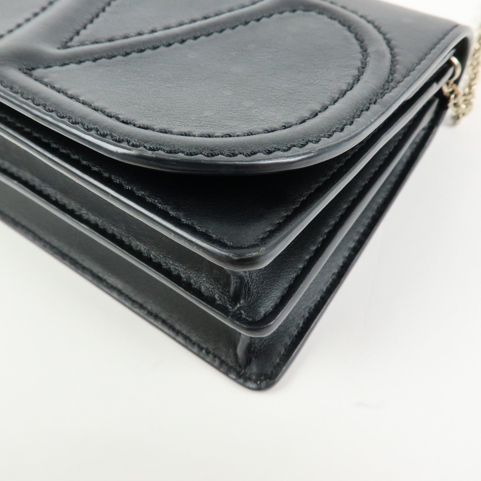 VALENTINO Garavani V Logo Walk Leather Chain Shoulder Hand Bag Black