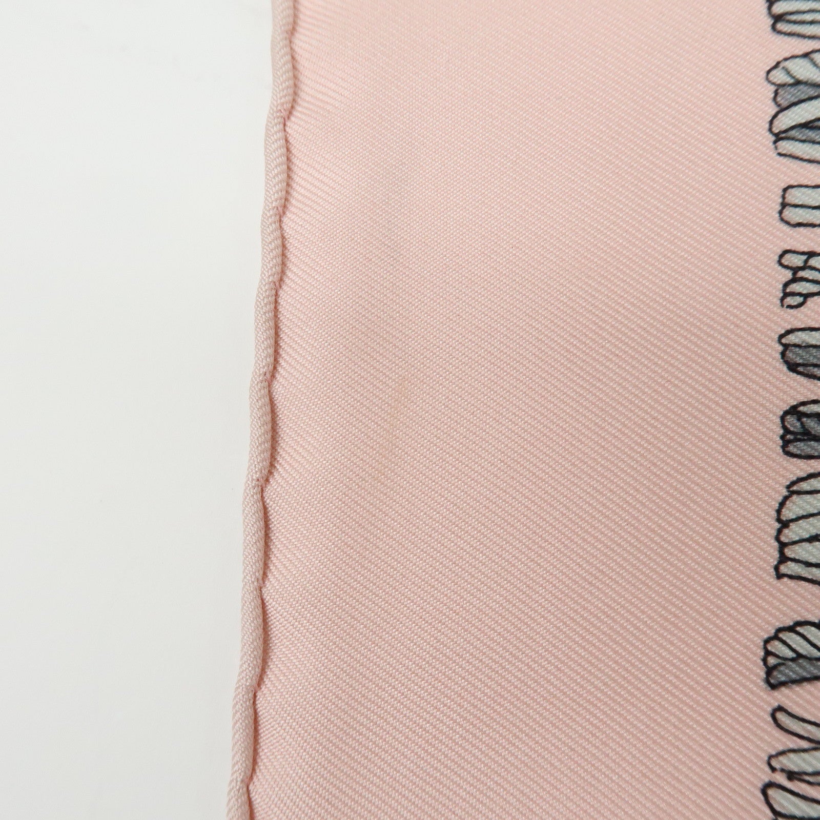 HERMES Carre 90 Silk 100% Scarf VUE DU CARROSSE DE LA GALERE Pink White