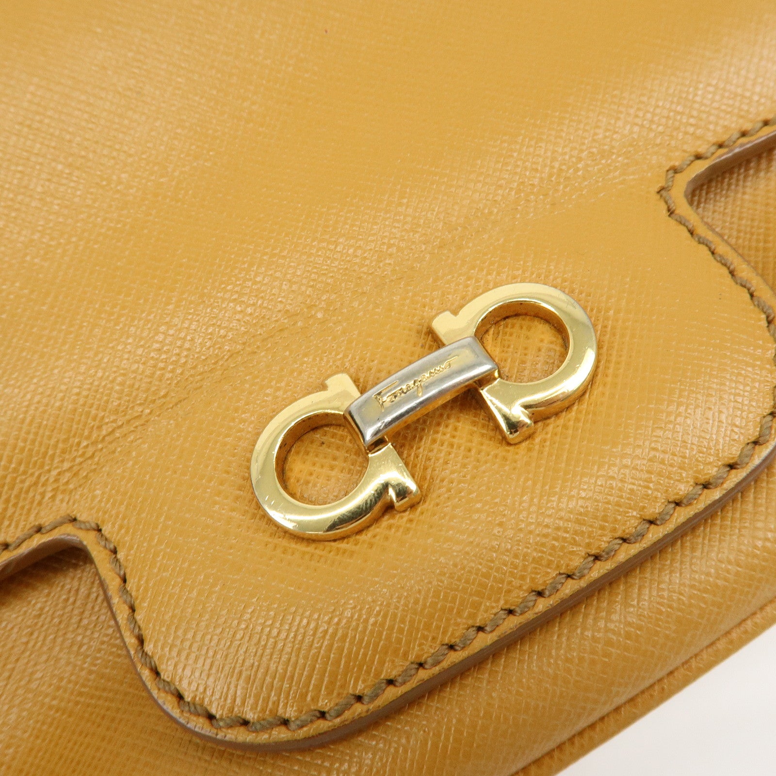 Ferragamo Gancini Leather Chain Shoulder Bag Crossbody Bag Light Brown