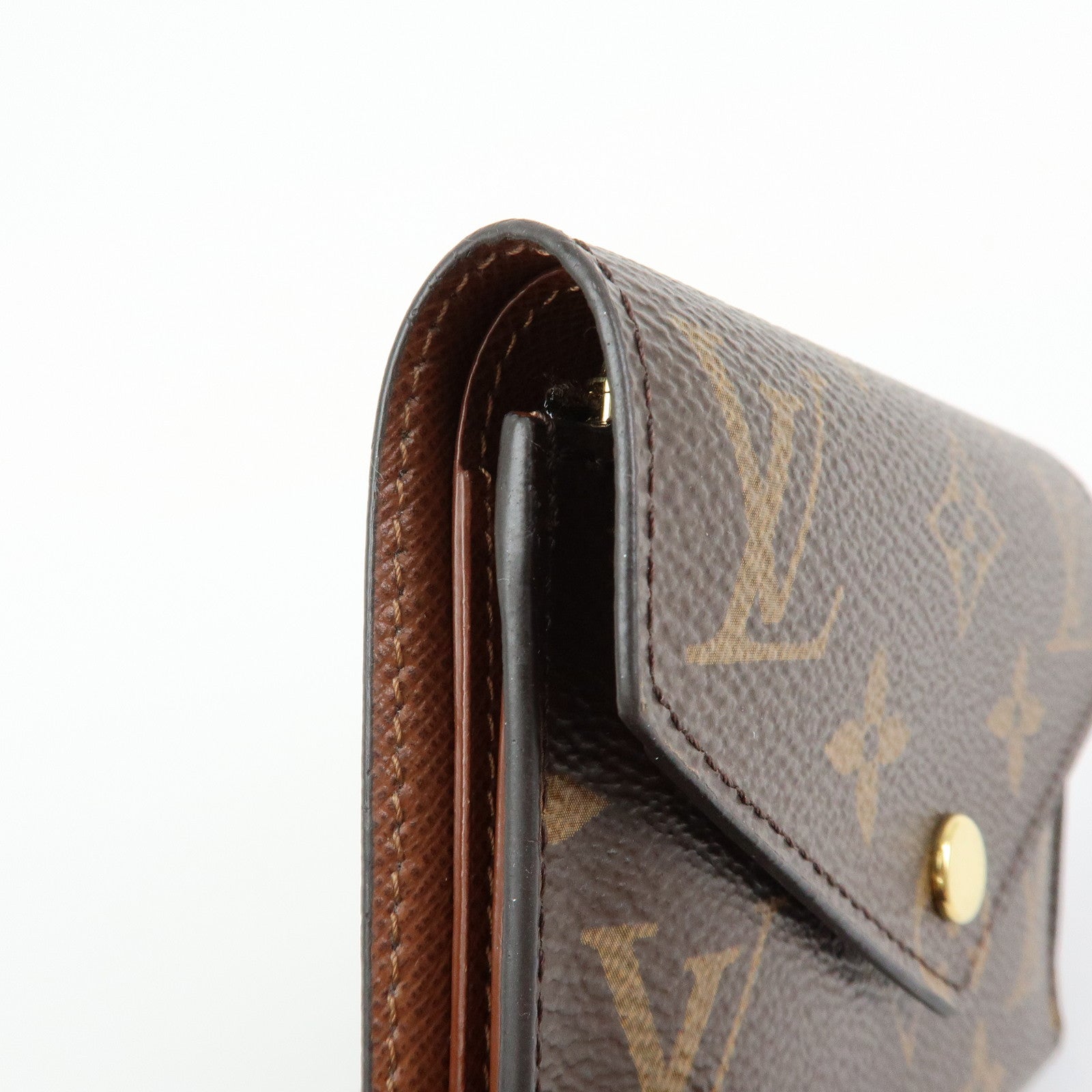 Louis Vuitton Monogram Portefeuille Victorine Tri-fold Wallet M62472