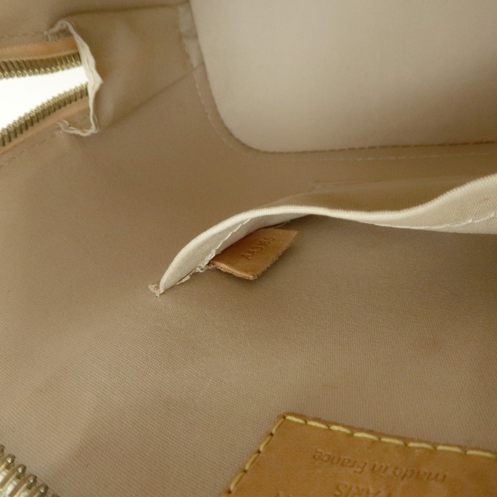 Louis Vuitton Monogram 2Way Vernis Alma BB Hand Shoulder Bag Beige