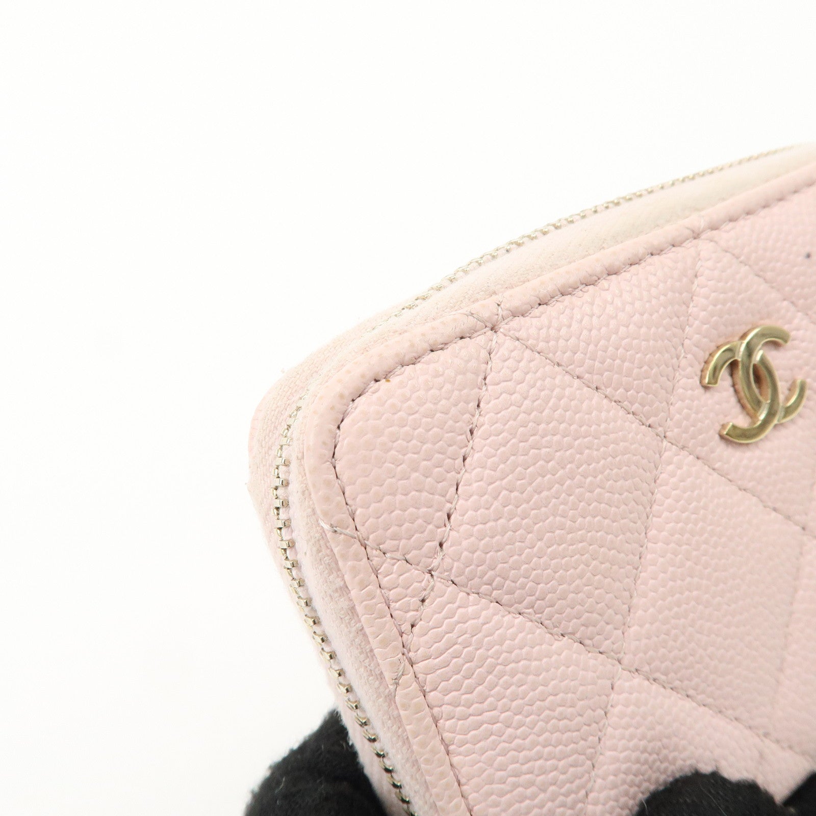 CHANEL Matelasse Caviarskin Classic Zip Around Coin Case Pink AP0216 Used