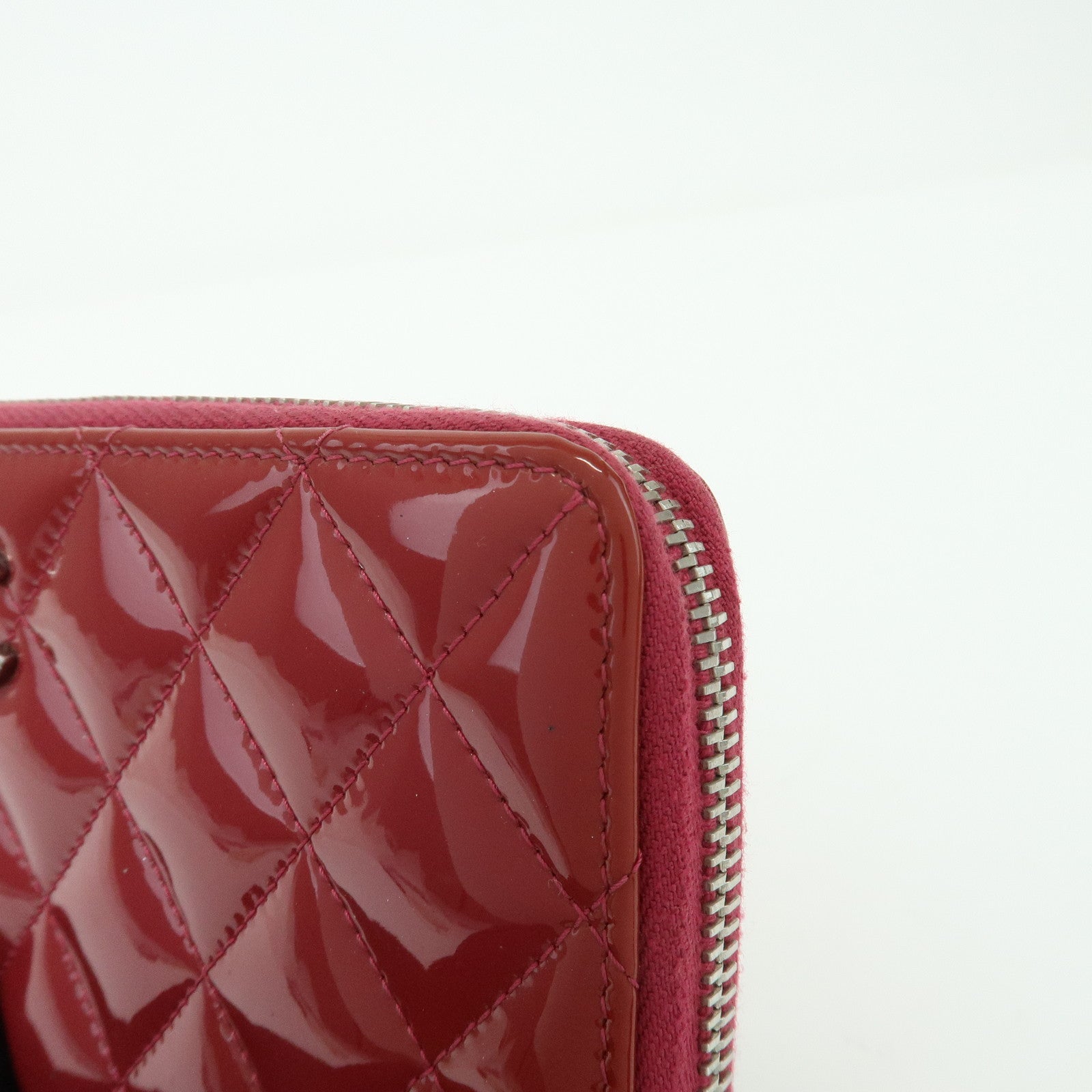 CHANEL Matelasse Patent Leather Zippy Long Wallet Pink