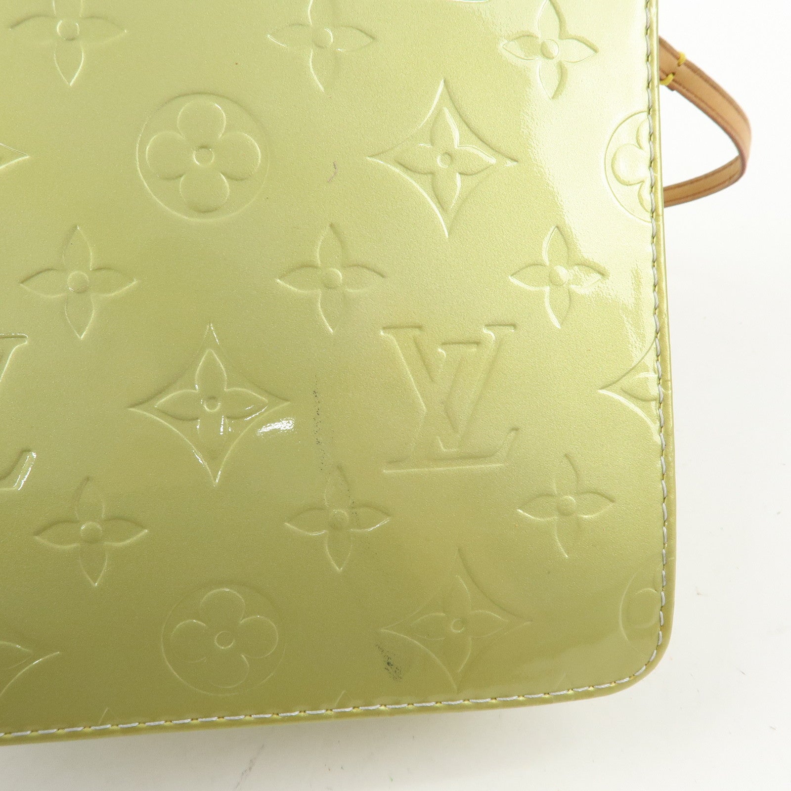 Louis Vuitton Monogram Vernis Leather Mott Shoulder Bag Gris M91030