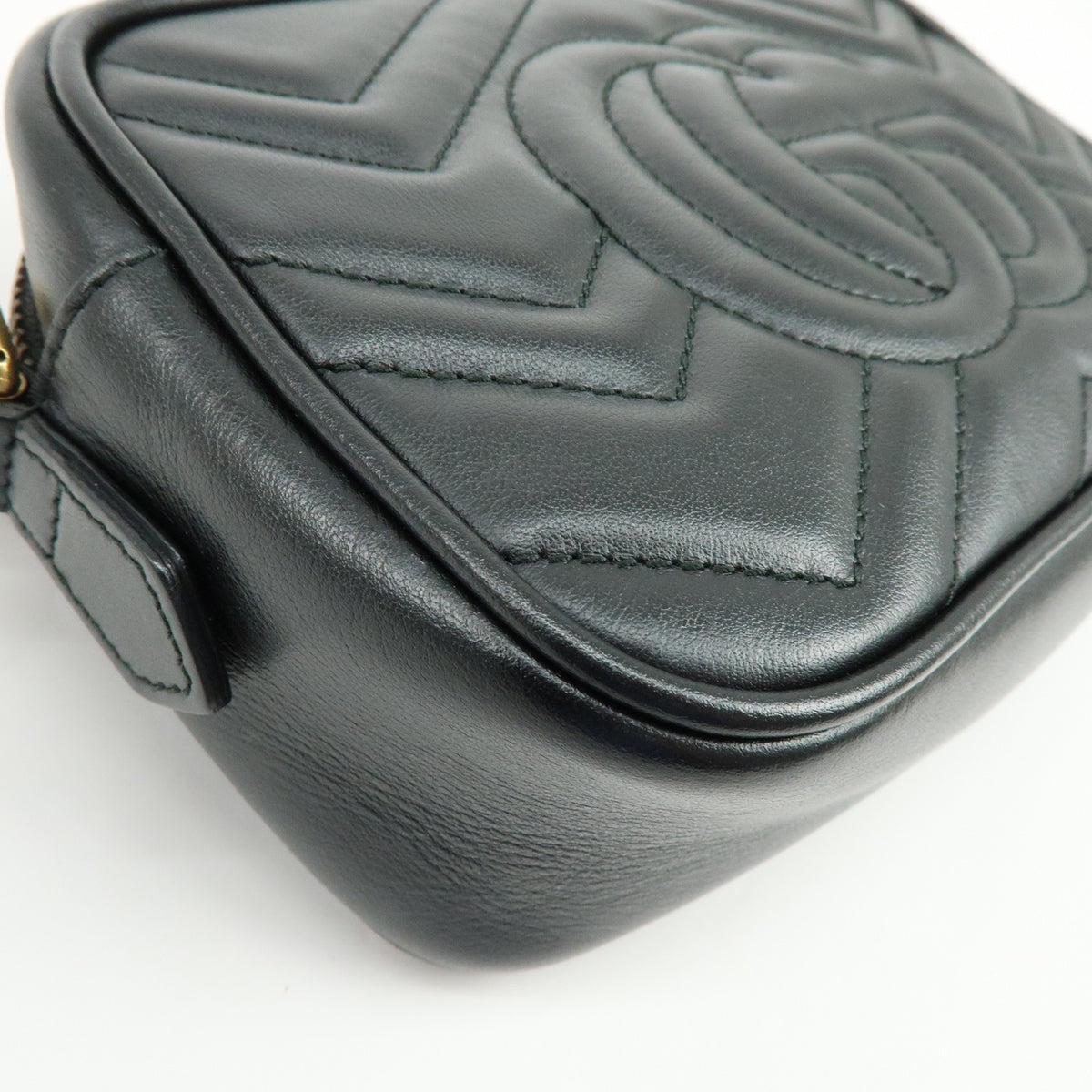 GUCCI GG Marmont Leather Chevron Shoulder Crossbody Bag Black 448065