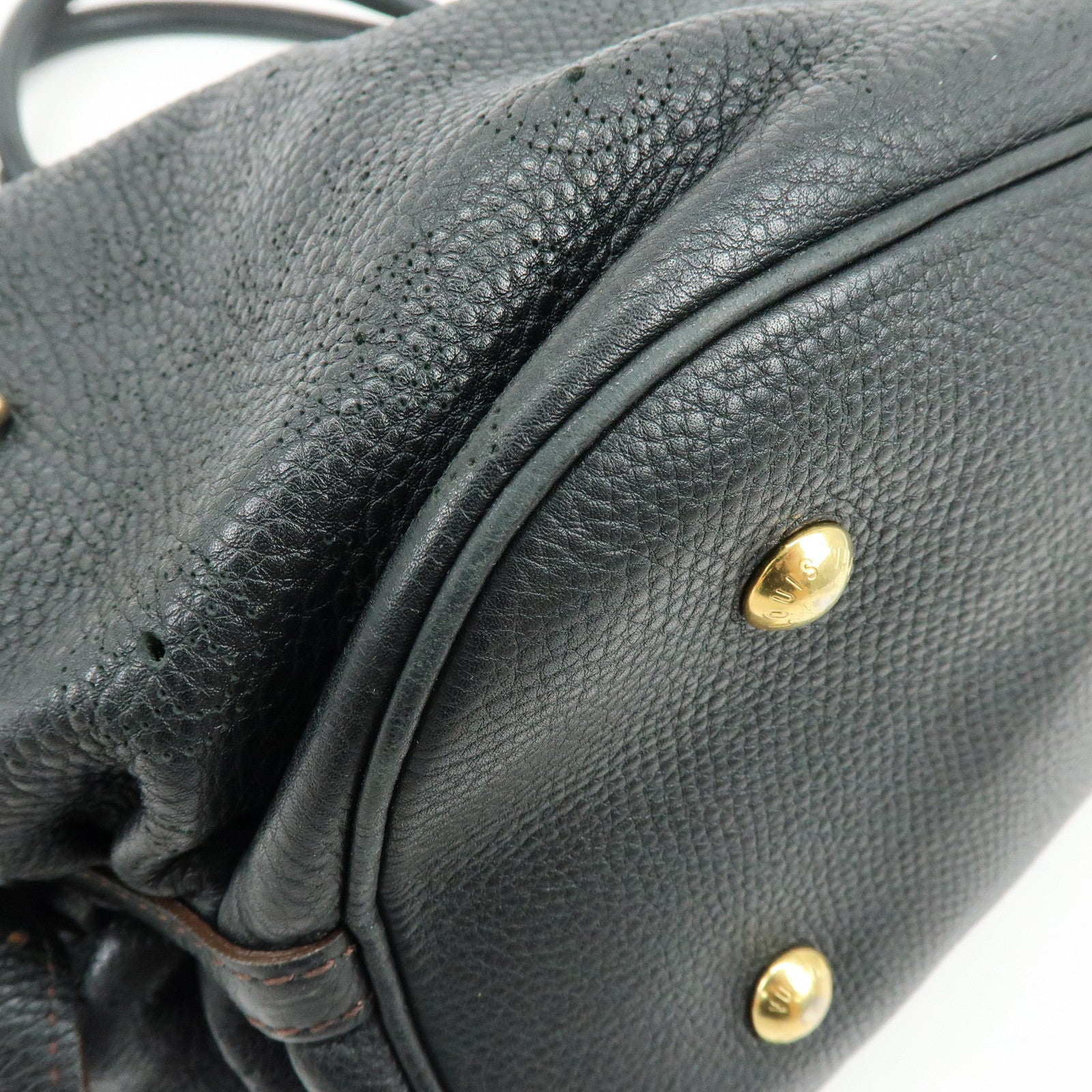 Louis Vuitton Monogram Leather Mahina L Shoulder Bag Noir M95765