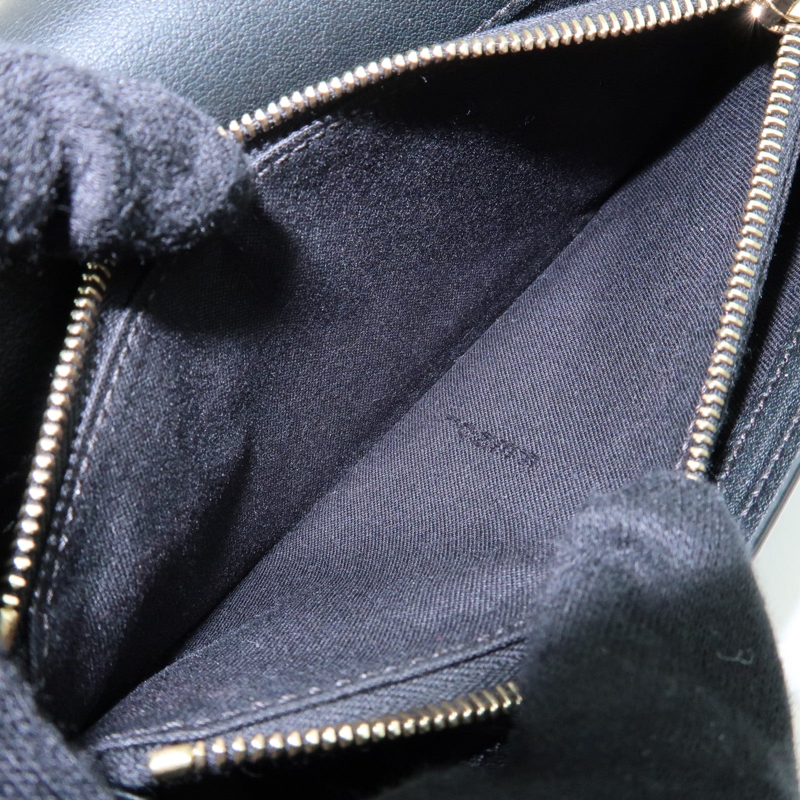 FENDI Peekaboo Leather Long Wallet Continental Wallet Black 8M0308