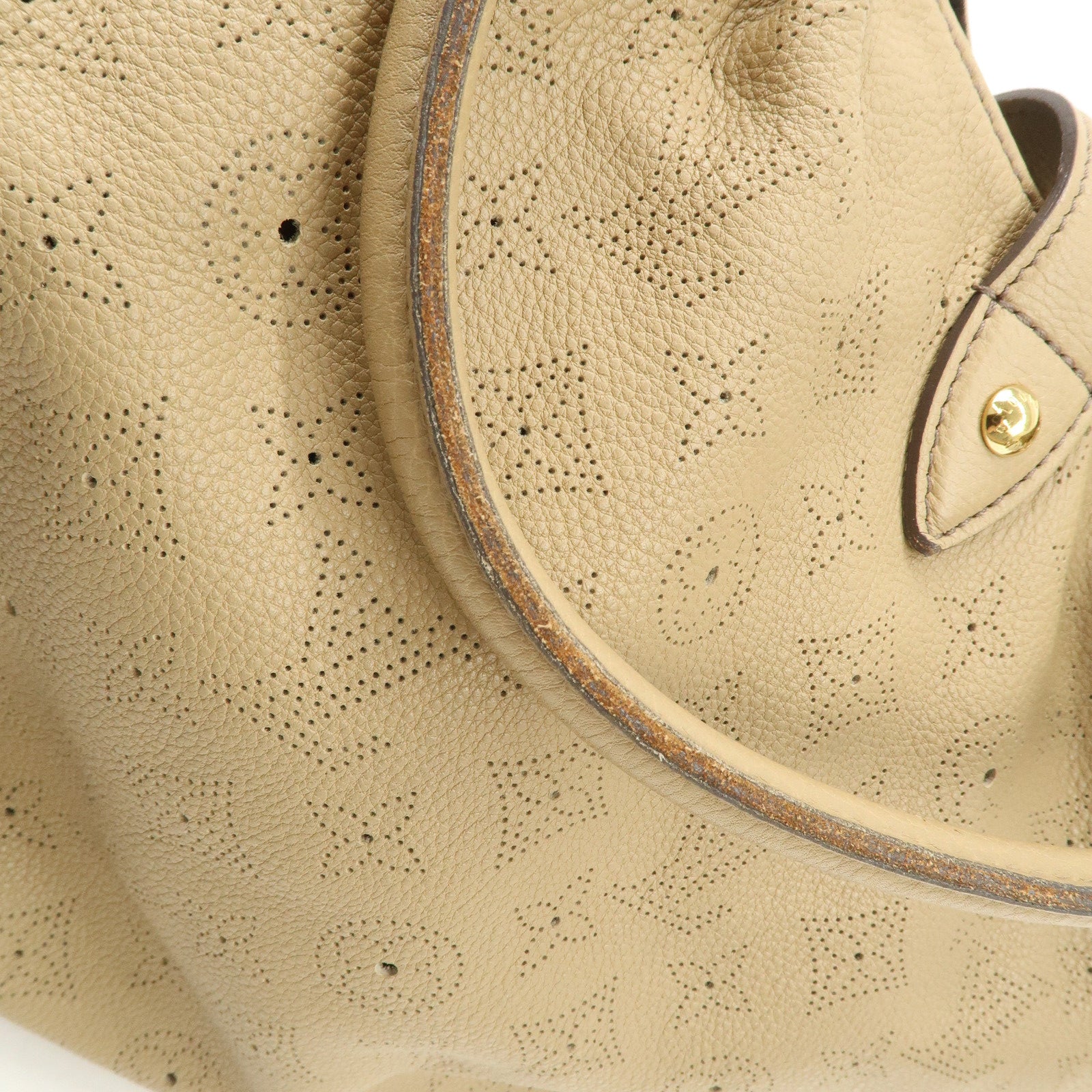 Louis Vuitton Monogram Mahina XL Shoudler Bag Beige M93978 Used