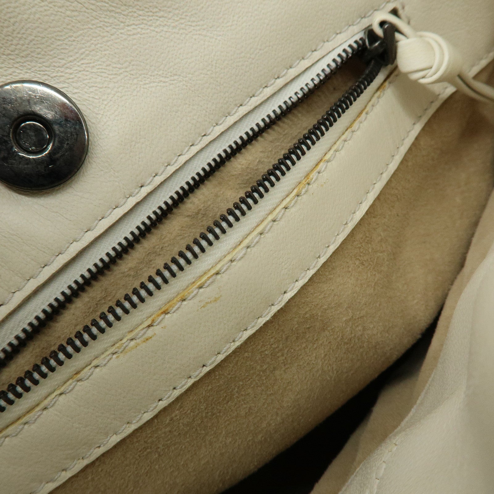 BOTTEGA VENETA Intrecciato Leather Shoulder Bag Hand Bag White 133507