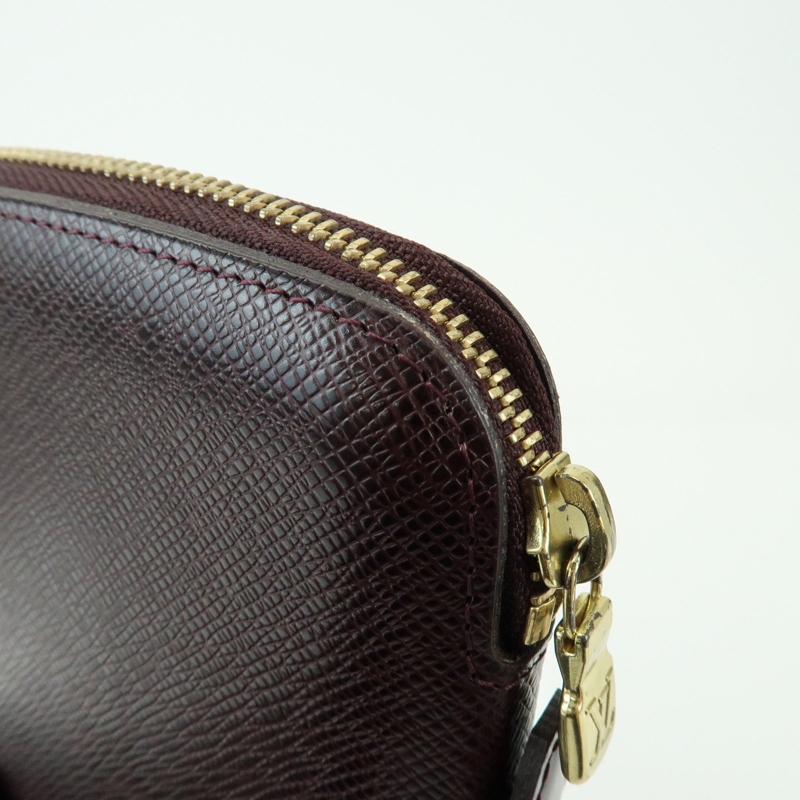 Louis Vuitton Taiga Leather Organizer Atoll Acajou M30656