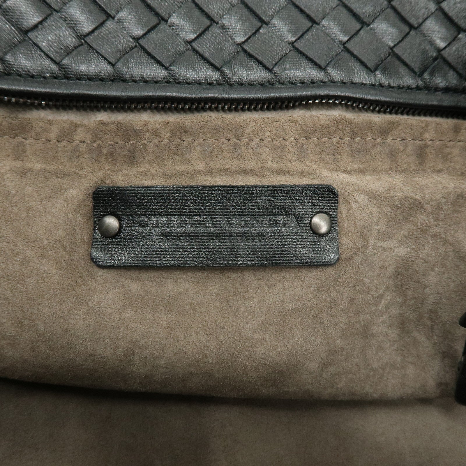 BOTTEGA VENETA Intrecciato Chester Leather Shoulder Bag Tote Bag Black