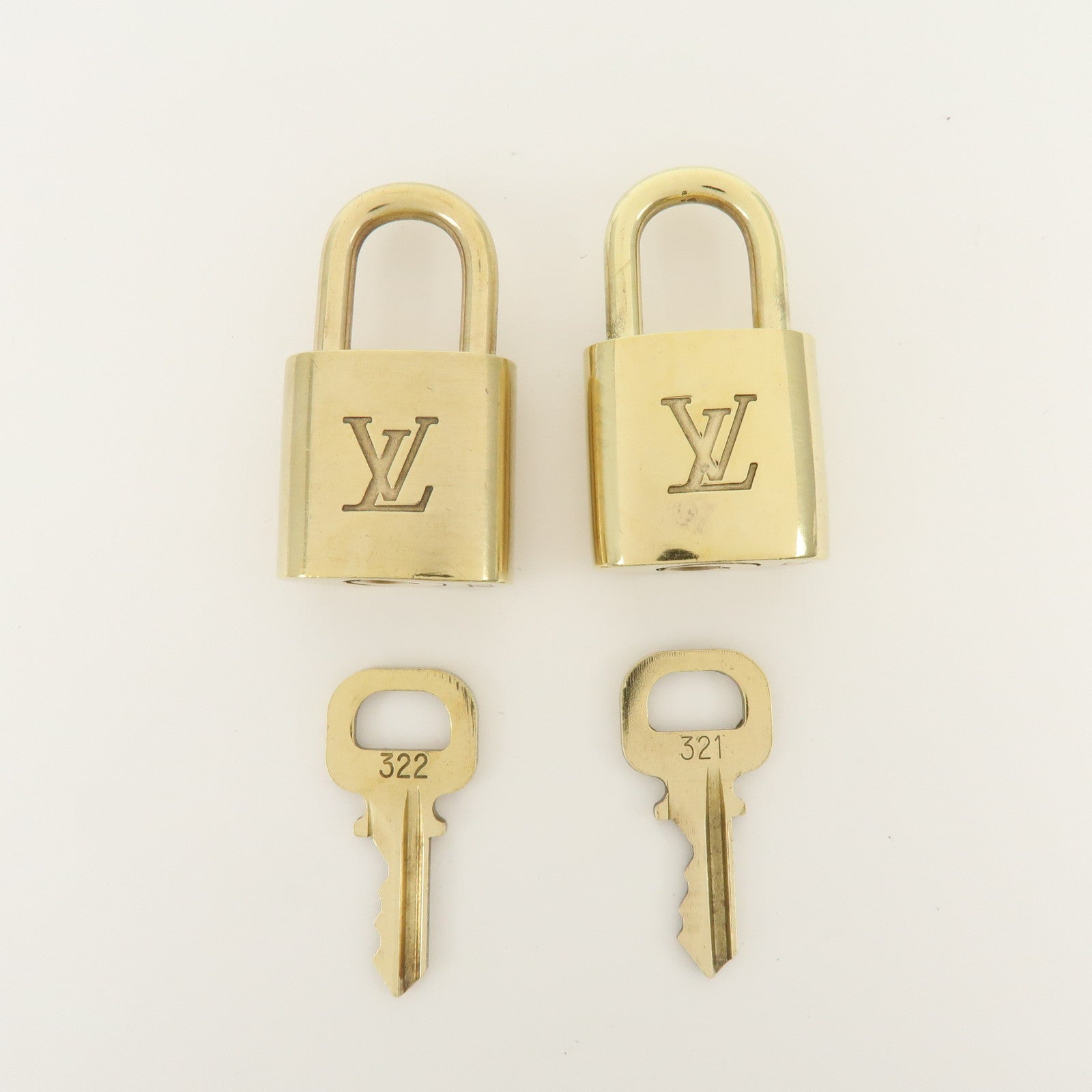 Louis Vuitton Set of 10 Metal Lock & Key Cadena Key Lock Gold