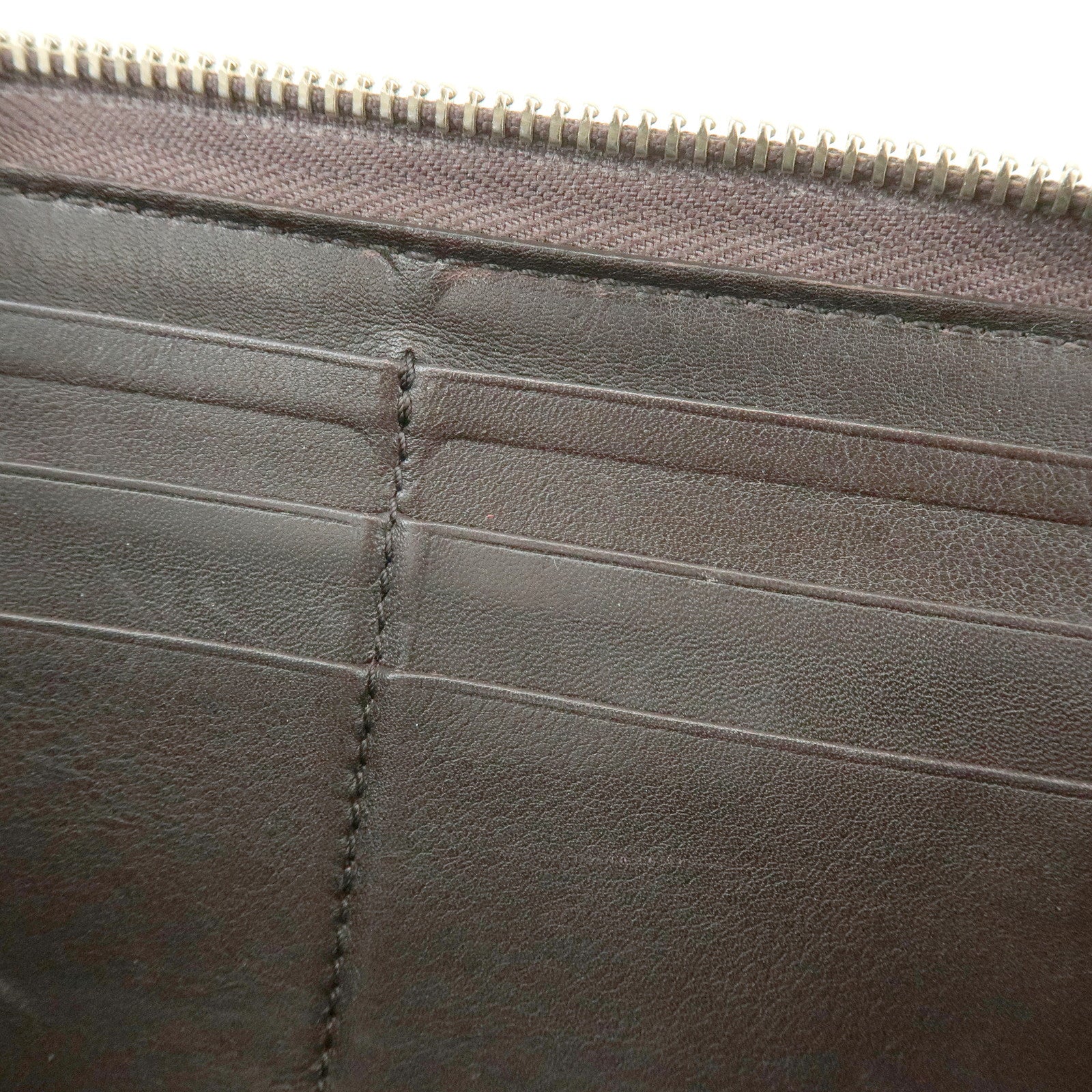 GUCCI Interlocking G Guccissima Leather Round Zippy Long Wallet