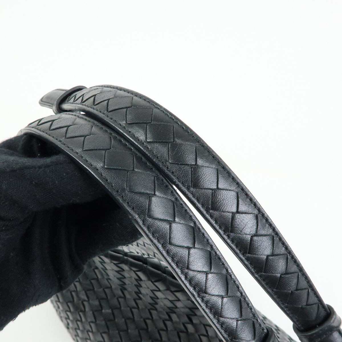 BOTTEGA VENETA Intrecciato Medium Garda Leather Hand Bag Black 179320