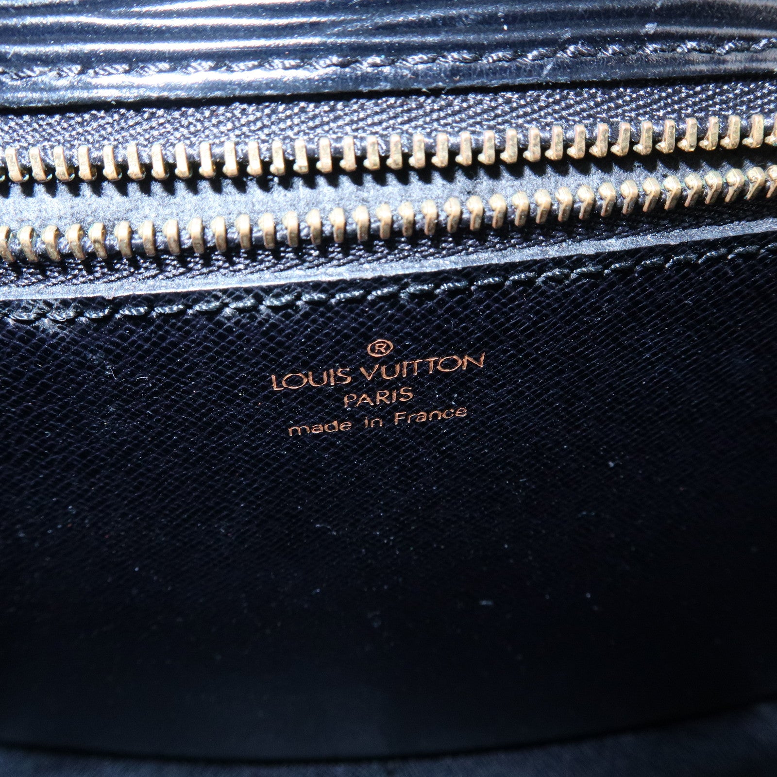 Louis Vuitton Epi Saint Cloud Shoulder Bag Black Noir M52192
