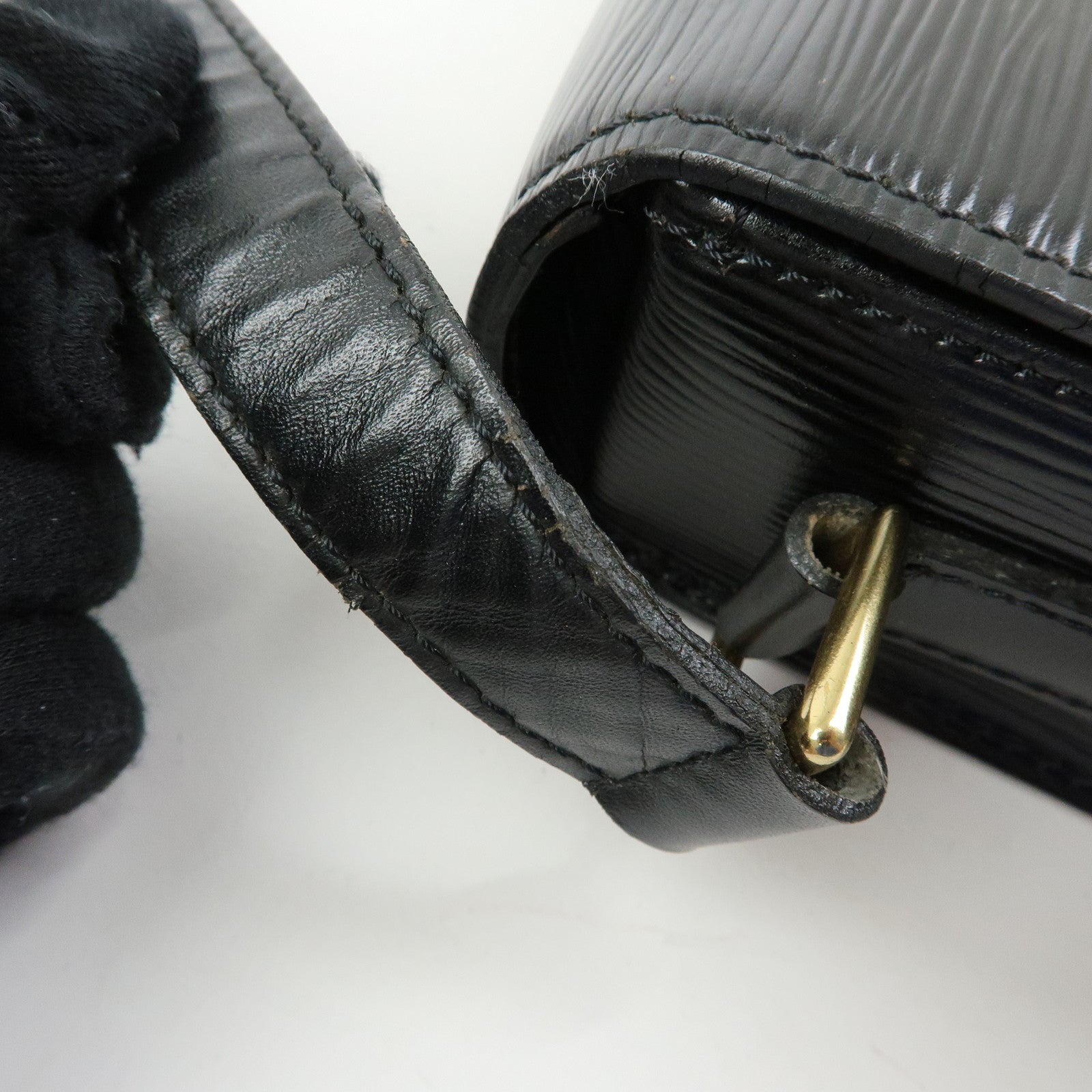 Louis Vuitton Epi Saint Cloud Shoulder Bag Black Noir M52192