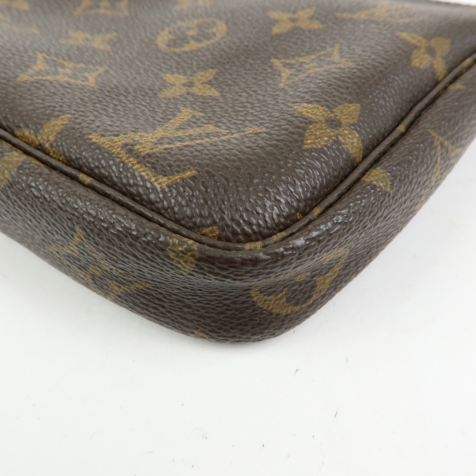 Louis Vuitton Monogram Pochette Accessoires Hand Bag Brown M51980