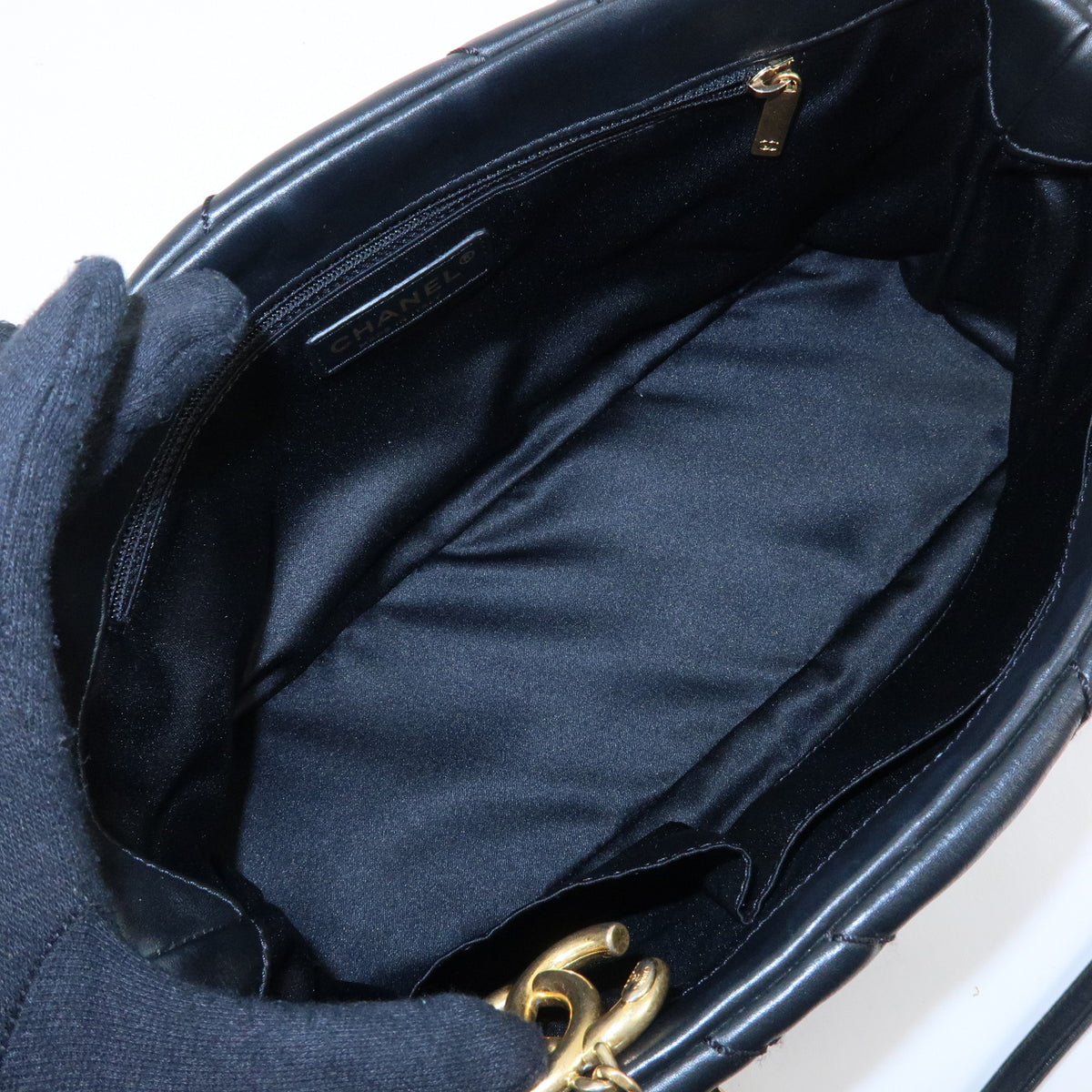 CHANEL Calf Skin V Stich Shevron Chain Shoulder Bag Tote Bag Black