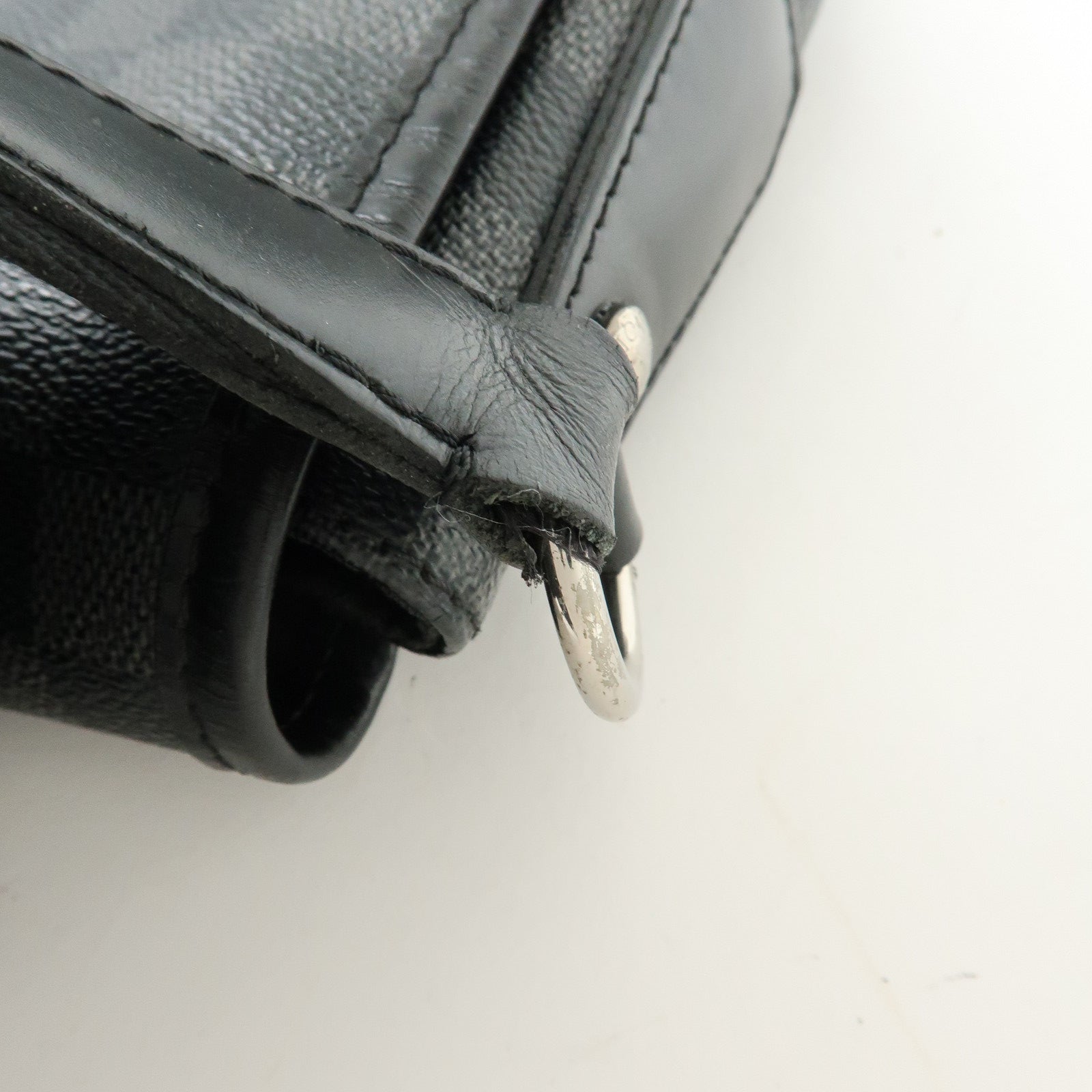 Louis Vuitton Damier Graphite Daniel MM Shoulder Bag N58029