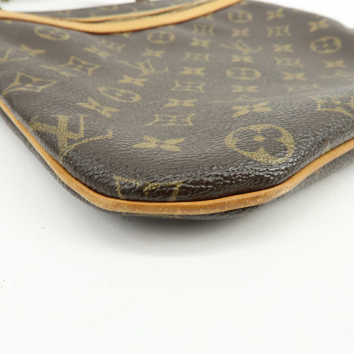 Louis Vuitton Monogram Pochette Bosphore Shoulder Bag M40044