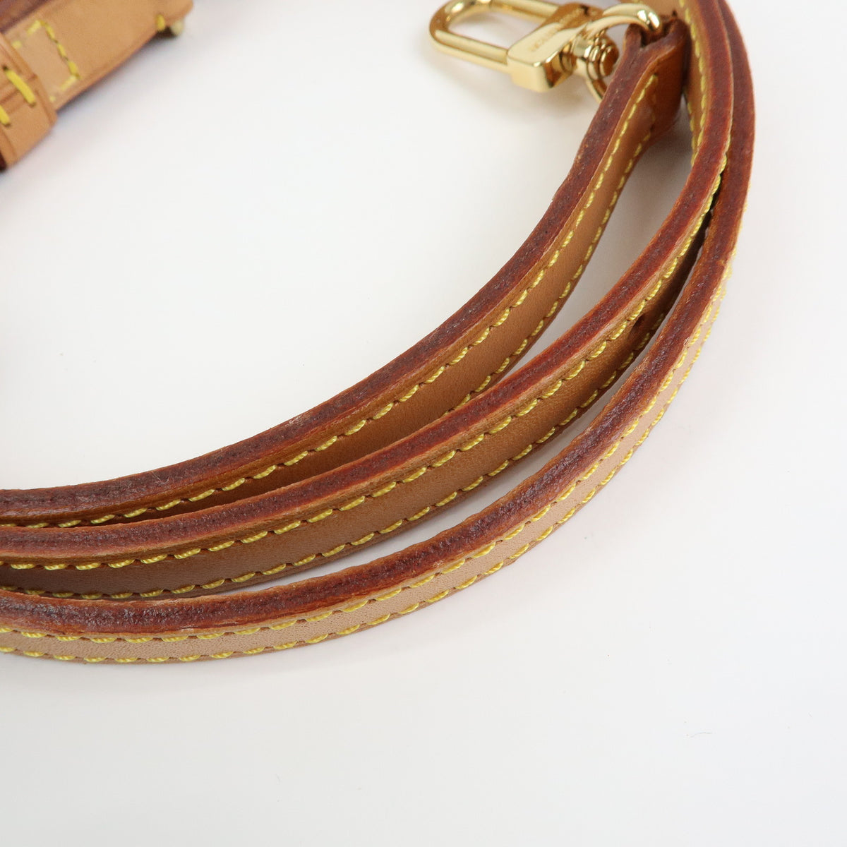 Louis Vuitton Adjustable Leather Shoulder Strap 120cm 1.6cm J52312