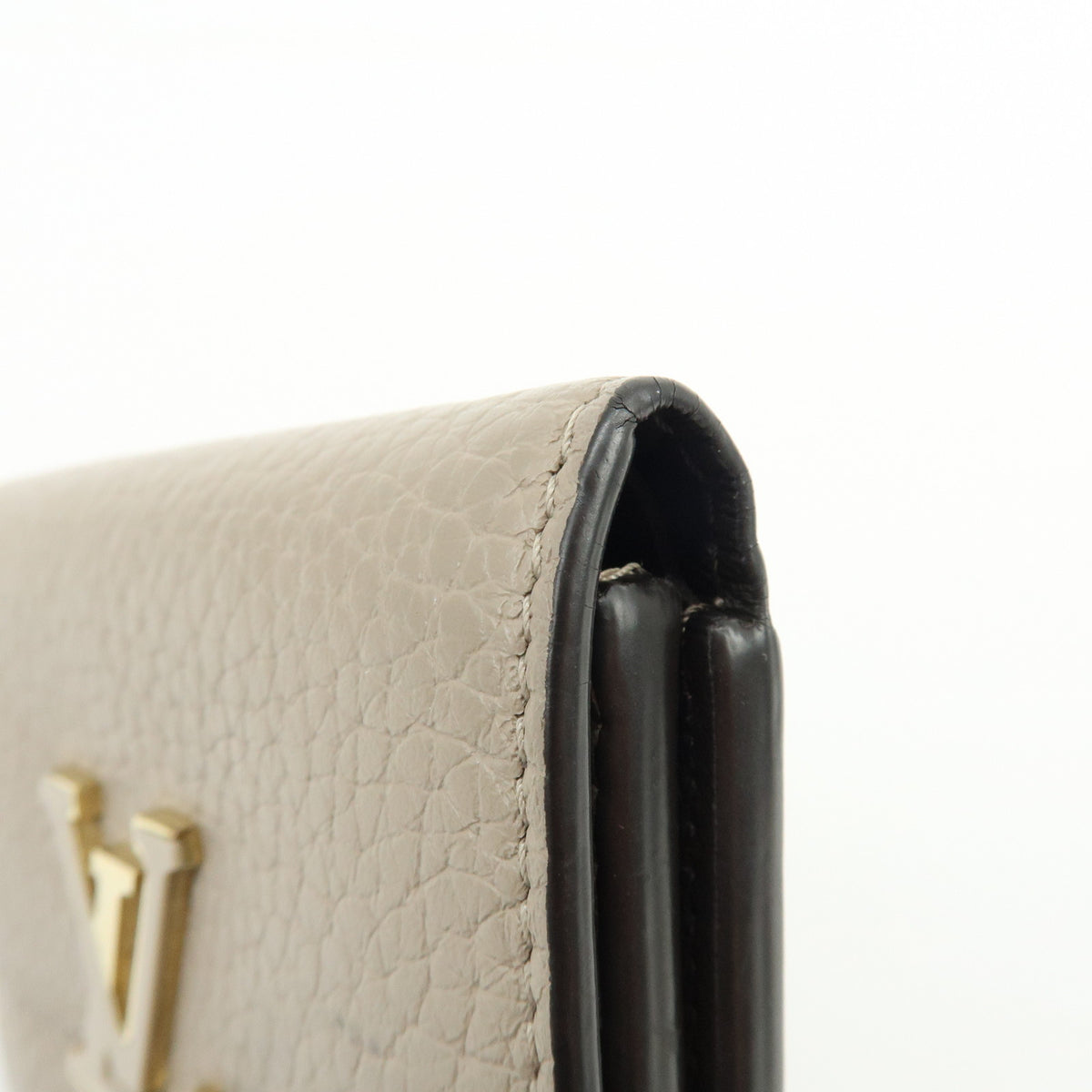 Louis Vuitton Portefeuille Capcines Galet Compact Wallet Galet M68747