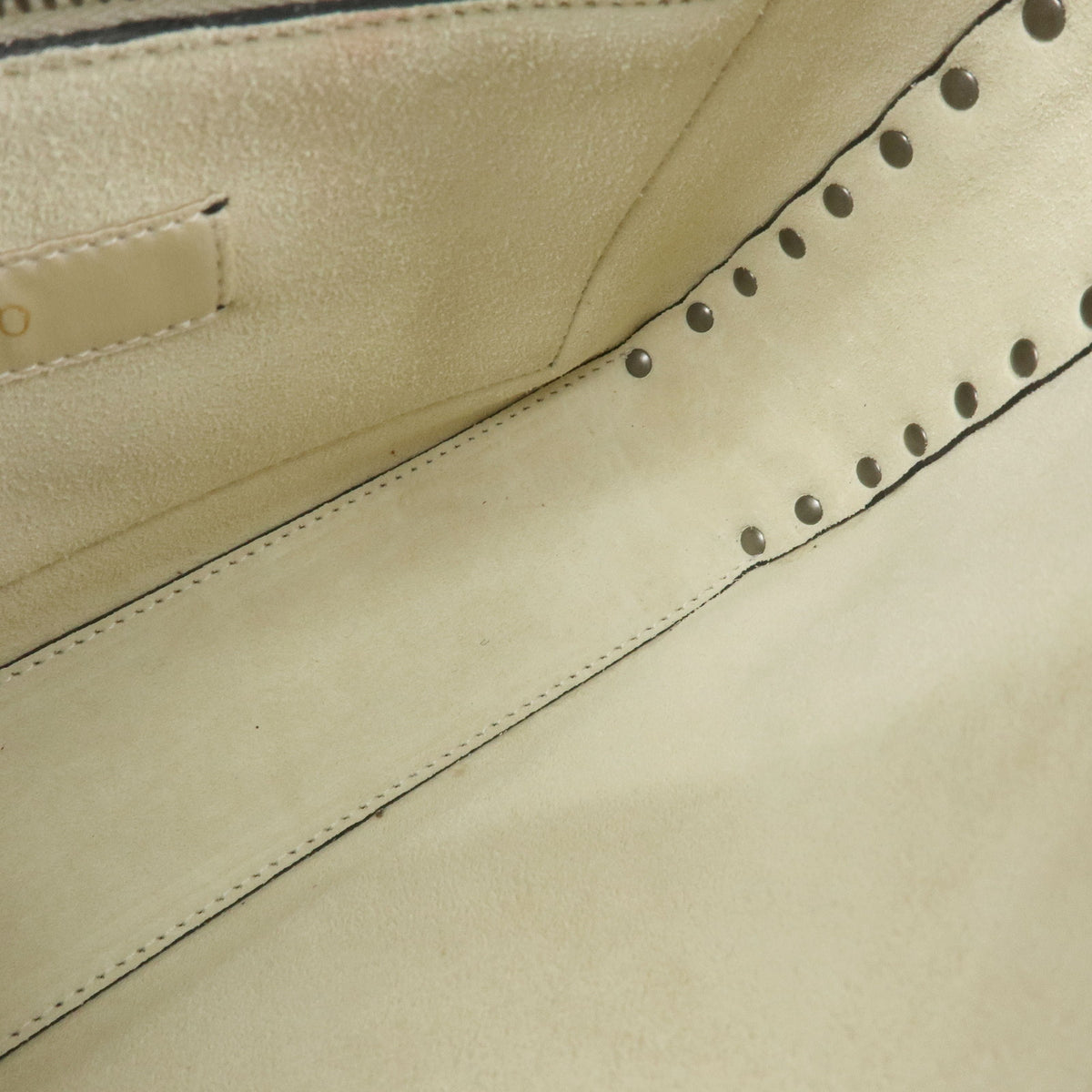 VALENTINO Rockstuds Rolling Guitar Strap Leather Shoulder Bag Ivory