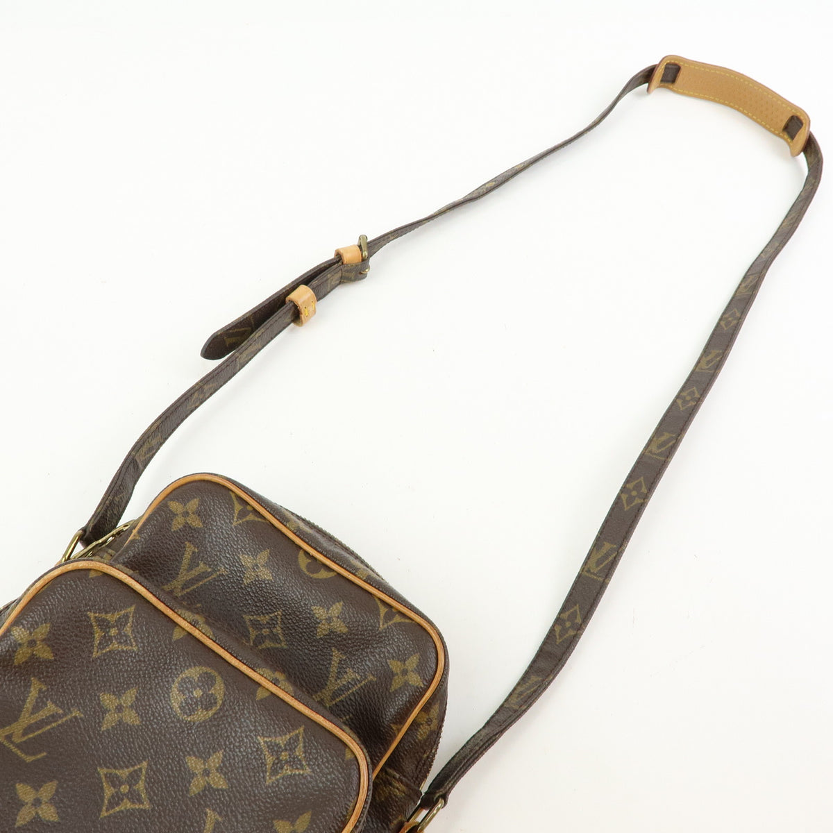 Louis Vuitton Monogram Amazone Shoulder Bag Crossbody Bag M45236