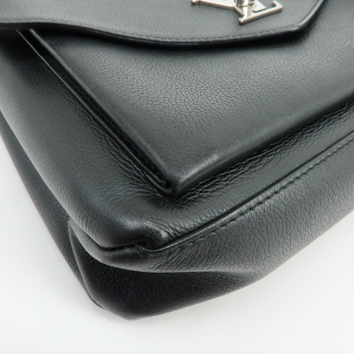 Louis Vuitton My Lockme Satchel Grained Calf Skin Hand Bag Noir M54849