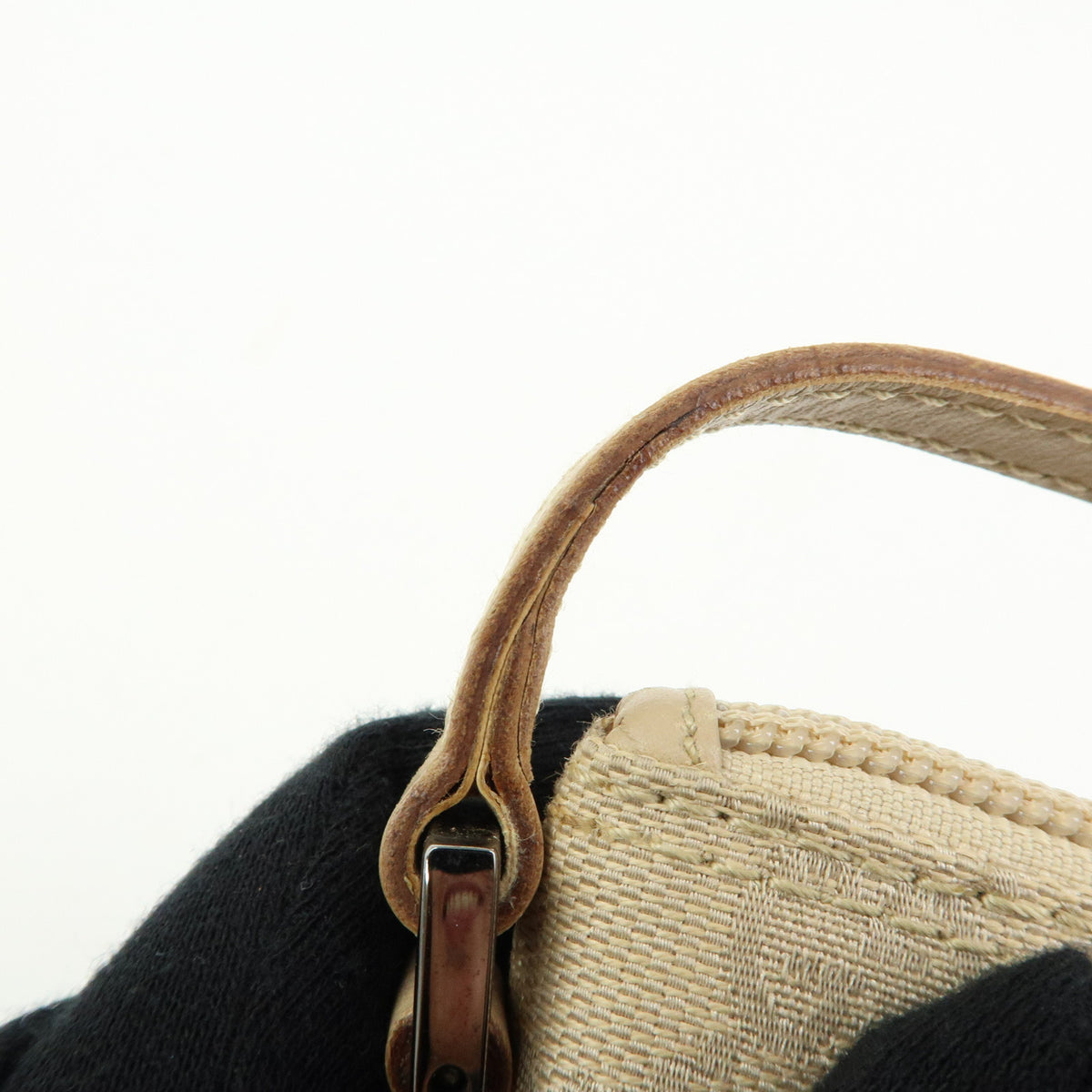 GUCCI Boat Bag GG Canvas Hand Bag Accessory Pouch Beige 07198