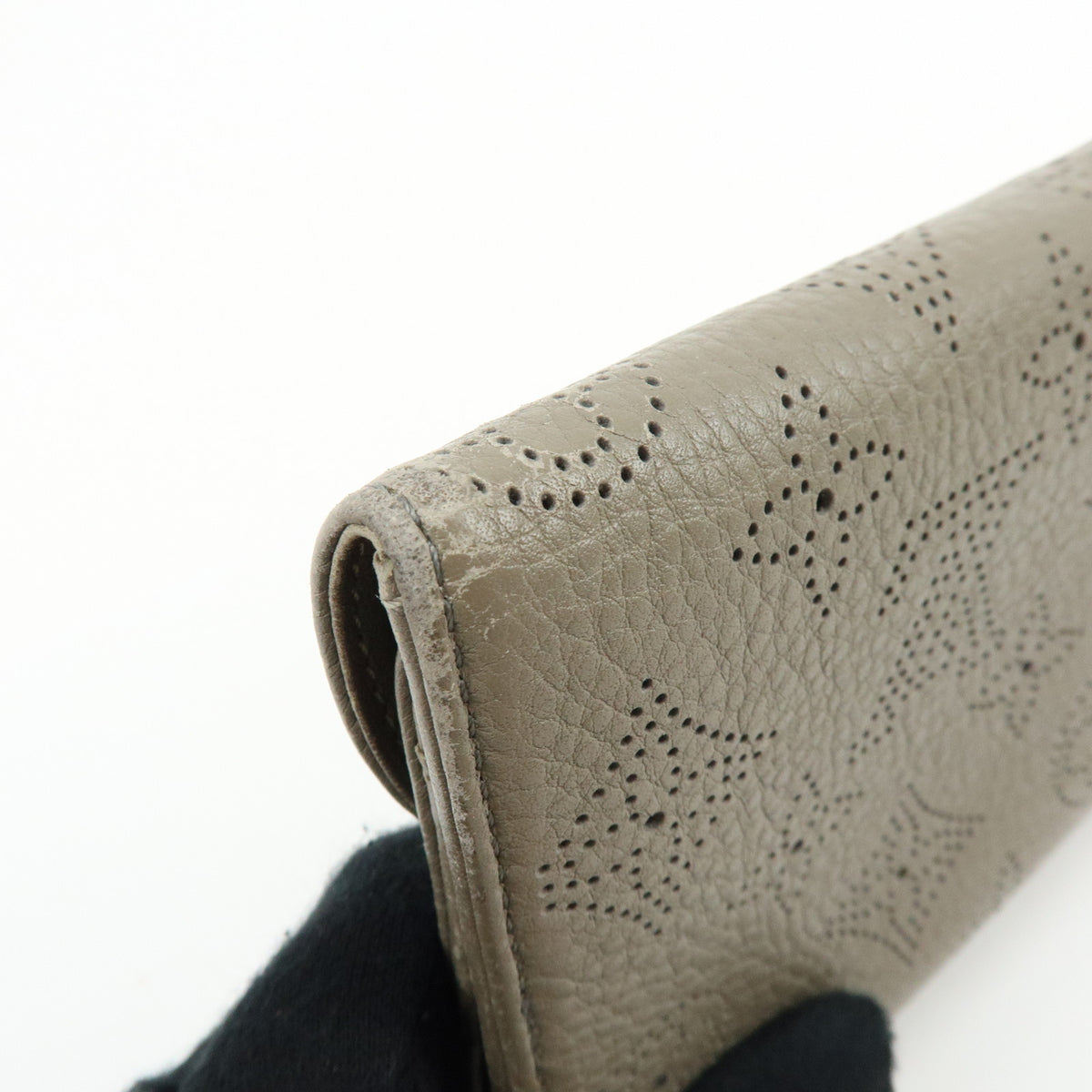Louis Vuitton Monogram Mahina Portefeuille Amelia Long Wallet M93761