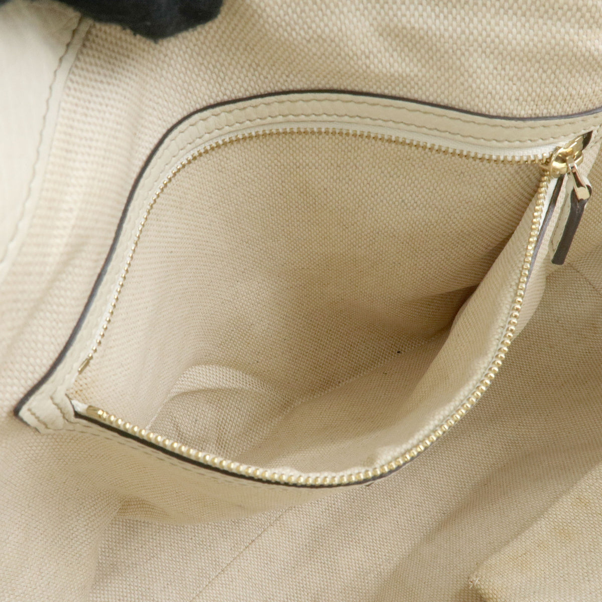 GUCCI Soho Interlocking G Leather Tote Bag Hand Bag Tassel Ivory 282307