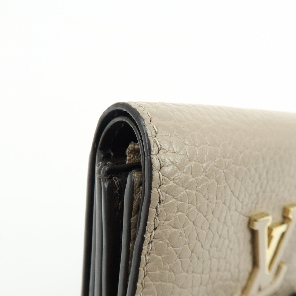 Louis Vuitton Portefeuille Capcines Galet Compact Wallet Galet M68747