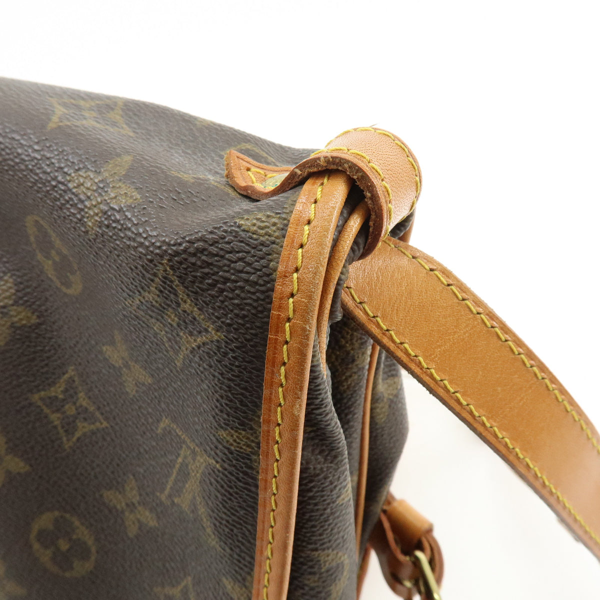 Louis Vuitton Monogram Saumur 30 Canvas Shoulder Leather Bag M42256