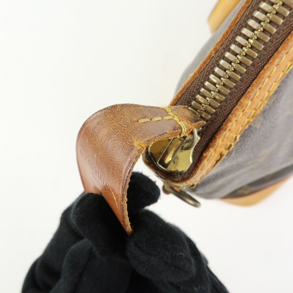 Louis Vuitton Monogram Lockit Horizontal Shoulder Bag Brown M40104