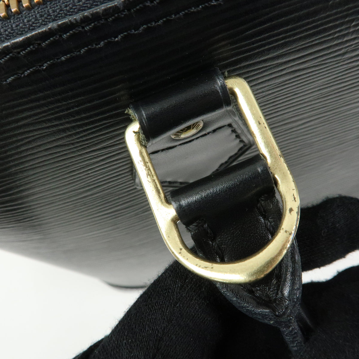 Louis Vuitton Epi Alma Leather Hand Bag Noir Black M52142