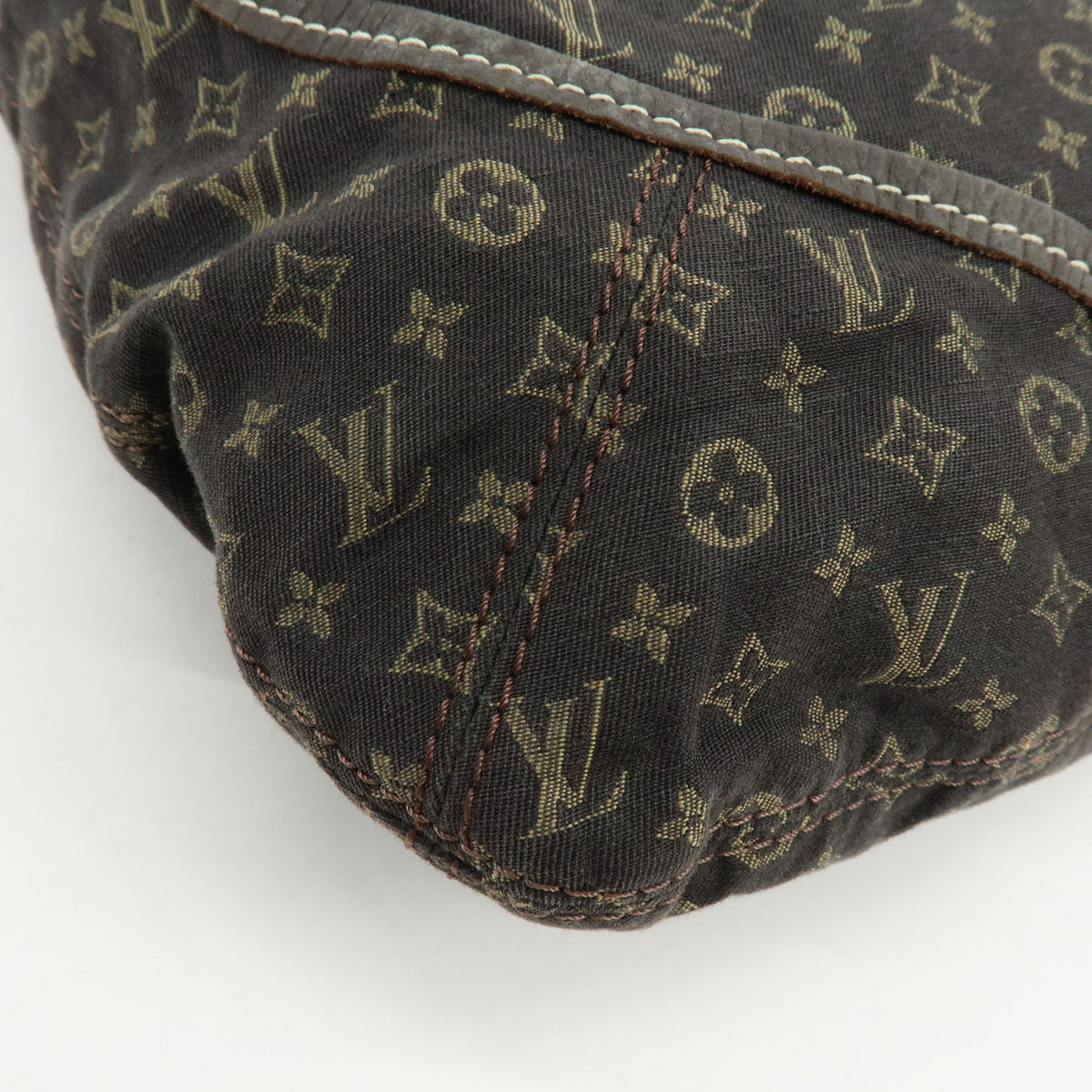 Louis Vuitton Monogram Mini Lin Manon MM Shoulder Bag Ebene M95619