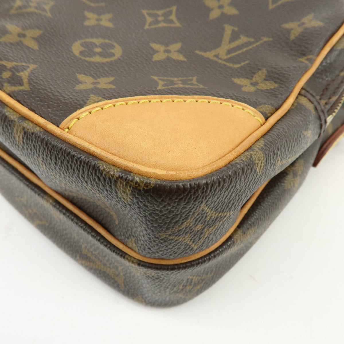 Louis Vuitton Monogram Amazone Shoulder Bag Crossbody Bag M45236