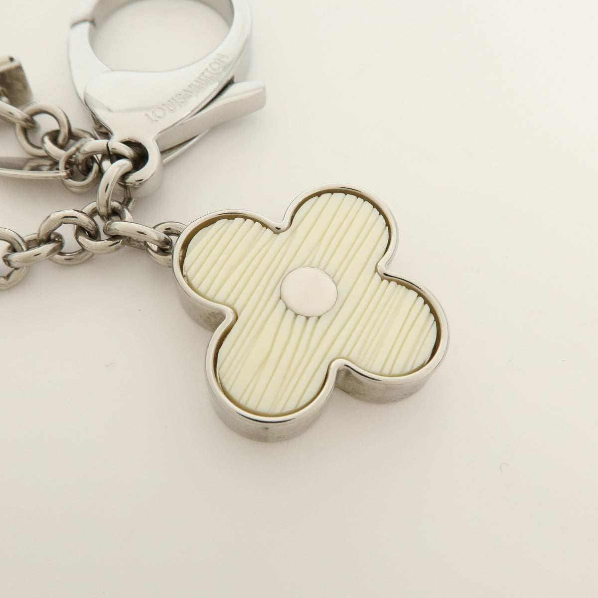 Louis Vuitton Bijoux Sac Fleur de Epi Bag Charm Key Holder White M65085