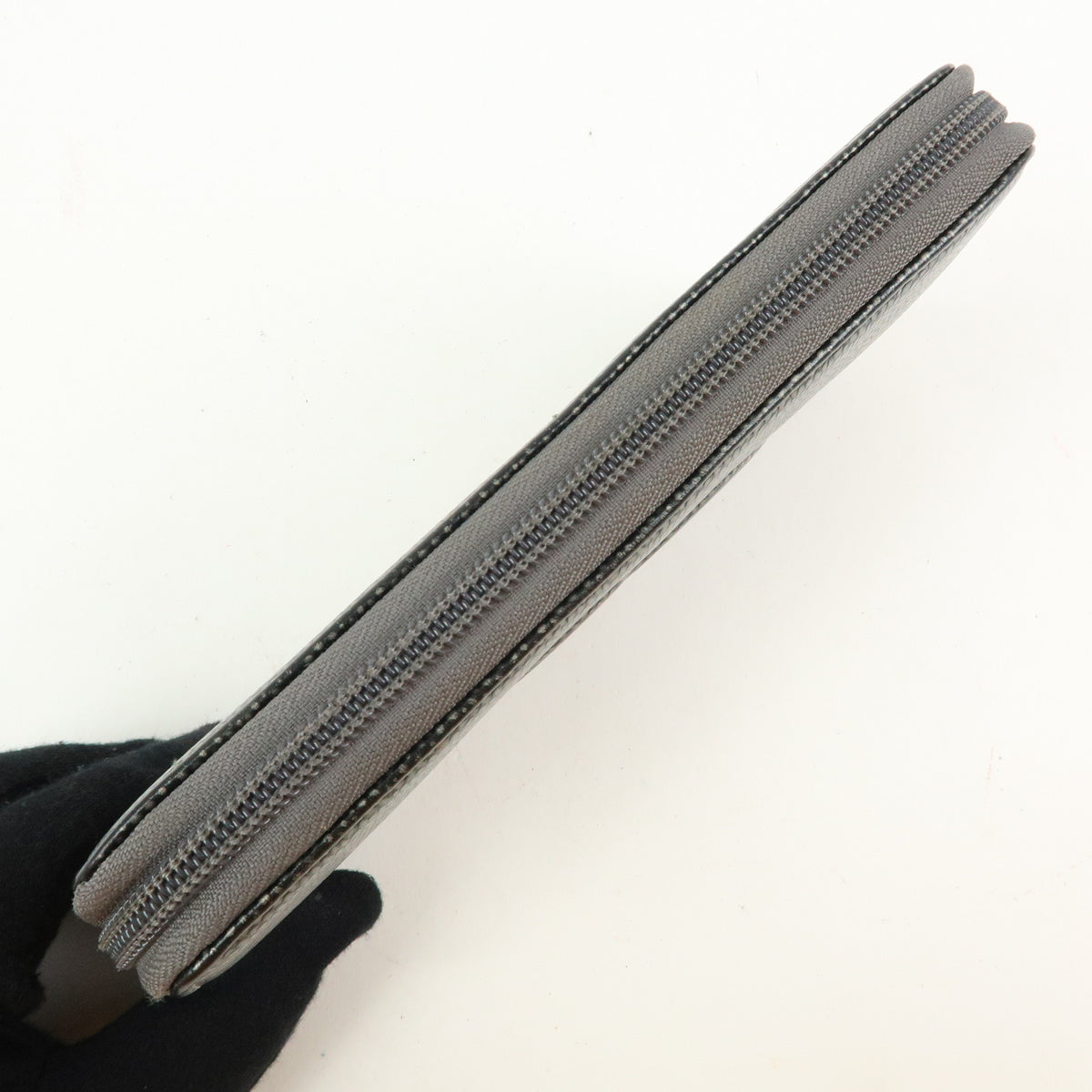 CHANEL COCO Mark Caviarskin Round Zippy Wallet Metallic Gray