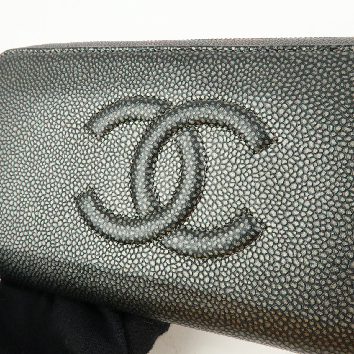 CHANEL COCO Mark Caviarskin Round Zippy Wallet Metallic Gray