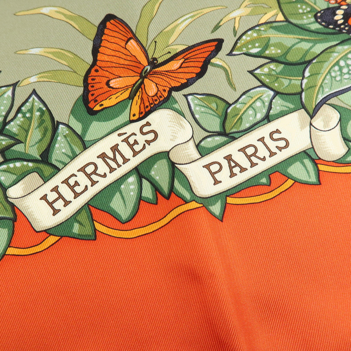 HERMES Carre 90 Silk 100% Scarf JUNGLE LOVE Red Green Ivory