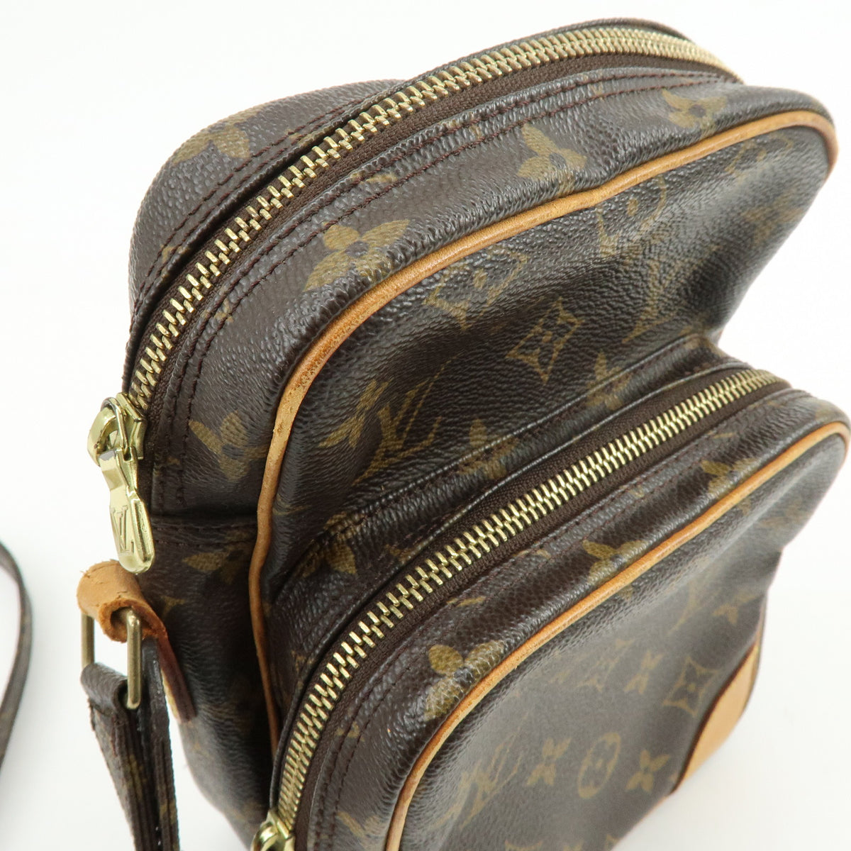 Louis Vuitton Monogram Amazone Shoulder Bag Crossbody Bag M45236