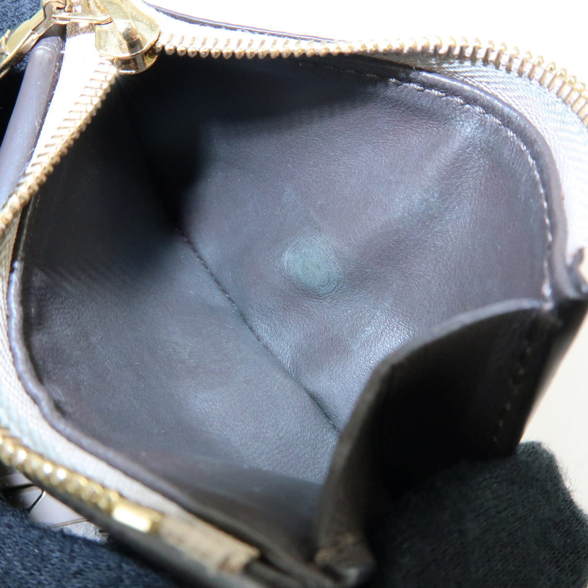Louis Vuitton Portefeuille Capcines Galet Compact Wallet Galet M68747