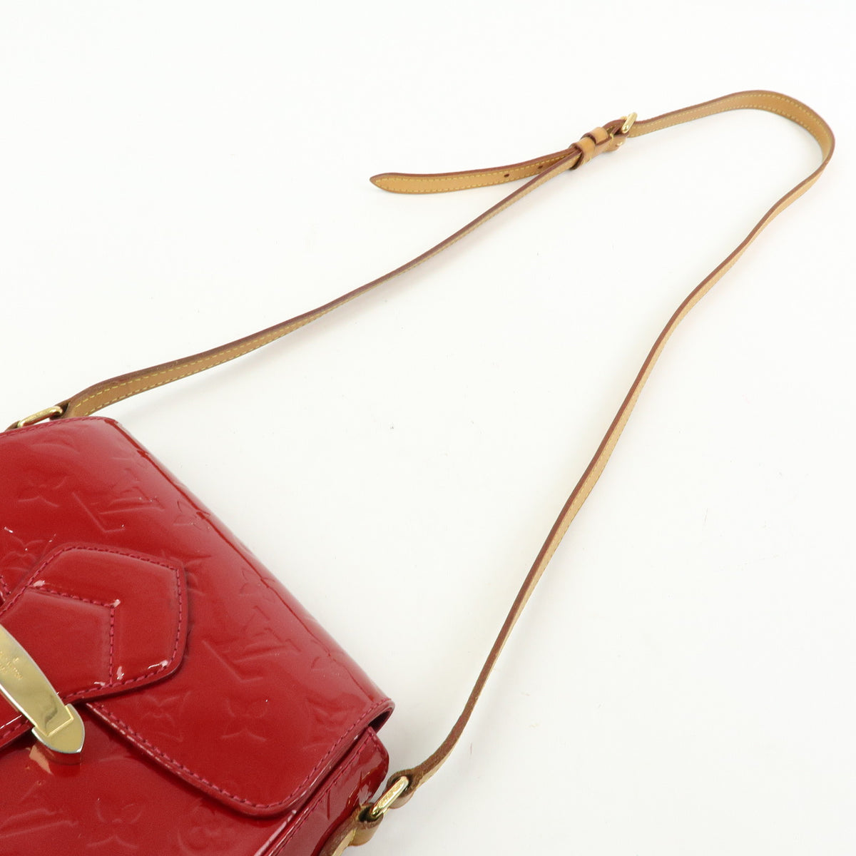Louis Vuitton Monogram Vernis Bellflower PM Shoulder Bag Red M91705