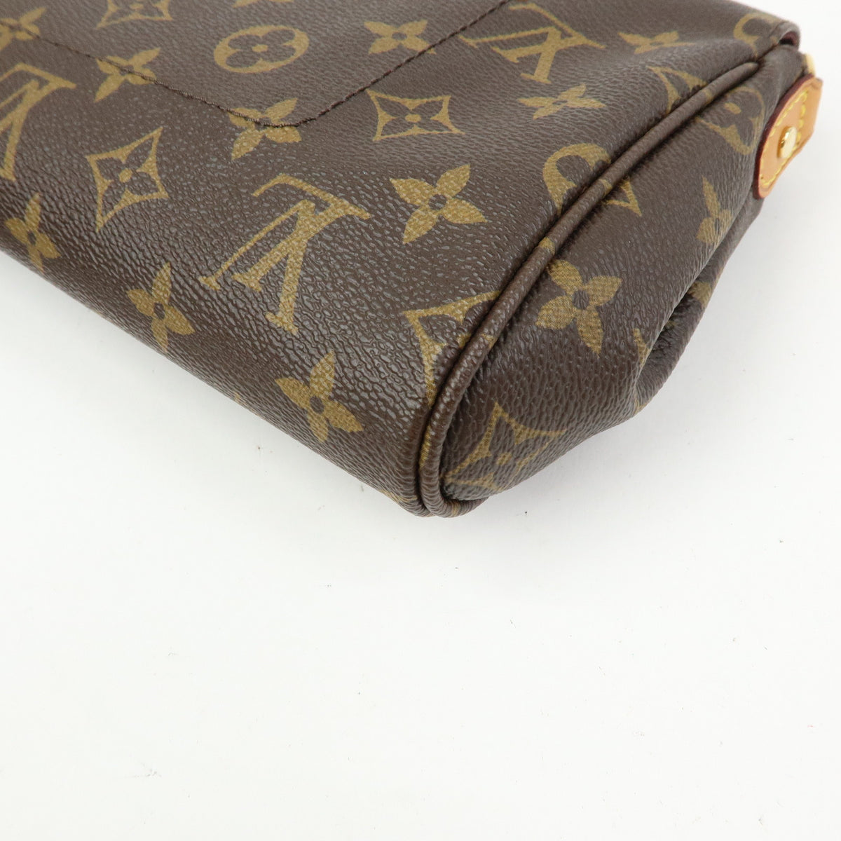 Louis Vuitton Monogram Favorite MM Shoulder Bag Brown M40718