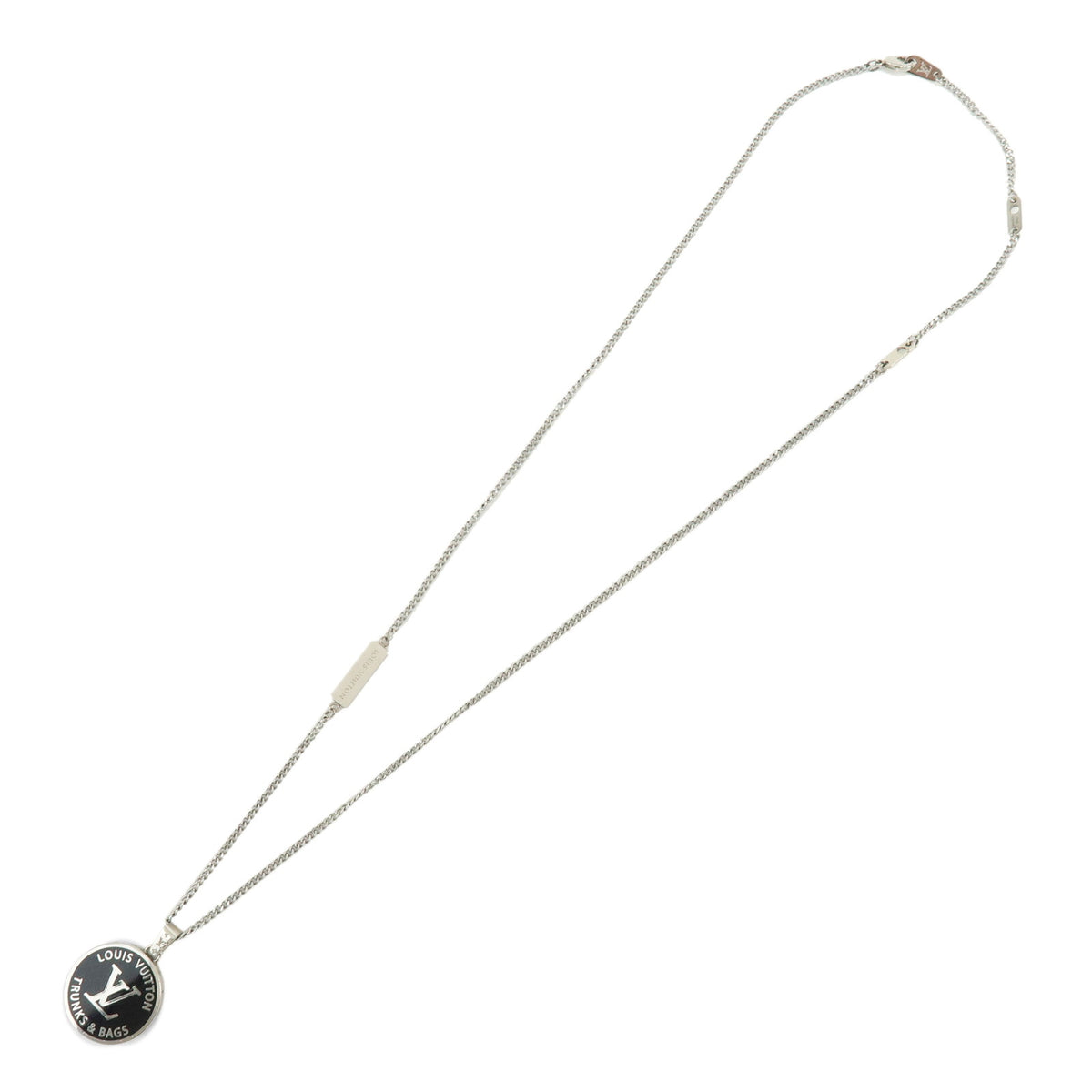 Louis Vuitton Collier LV Award Metal Necklace Pendant Silver M00911