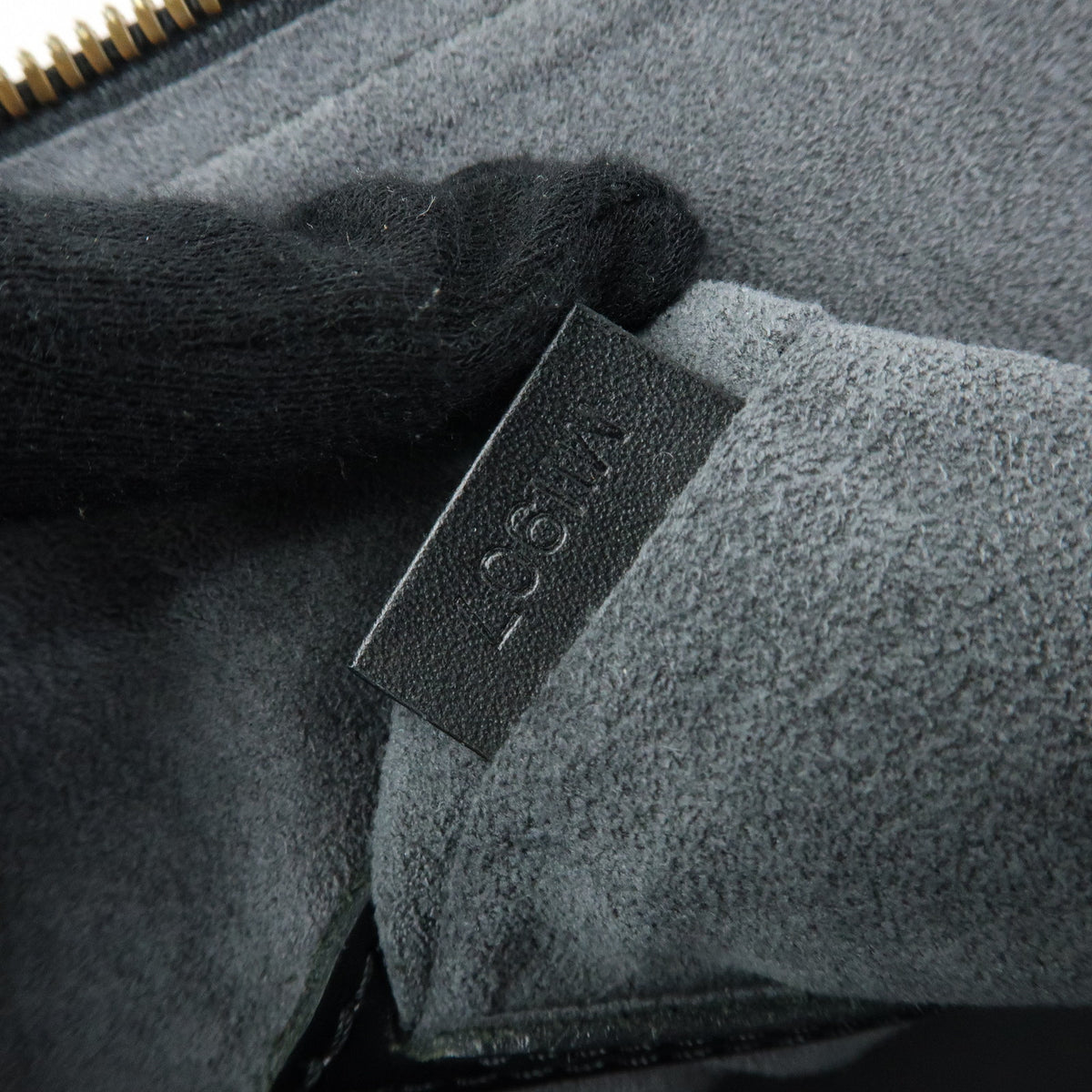 Louis Vuitton Epi Alma Leather Hand Bag Noir Black M52142