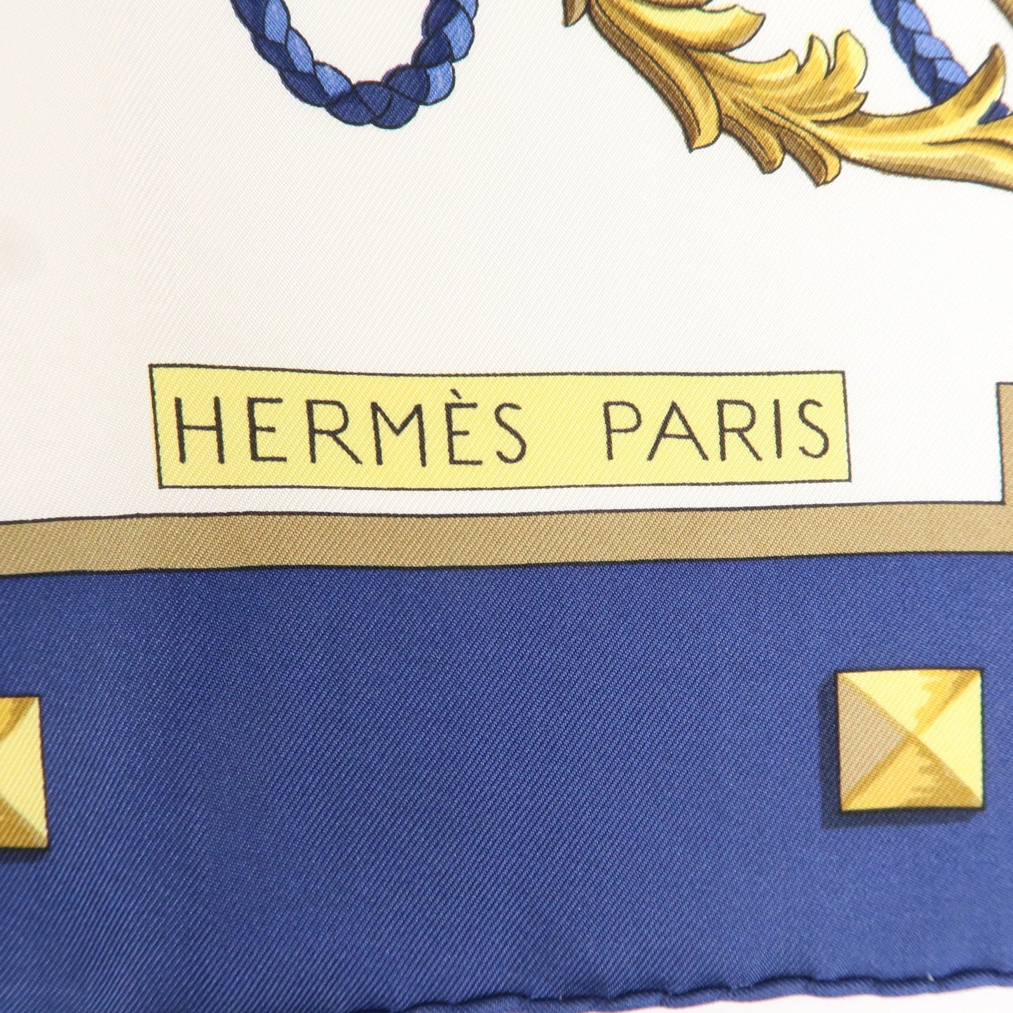 HERMES Carre 90 100% Silk Scraf Les Cles Navy White