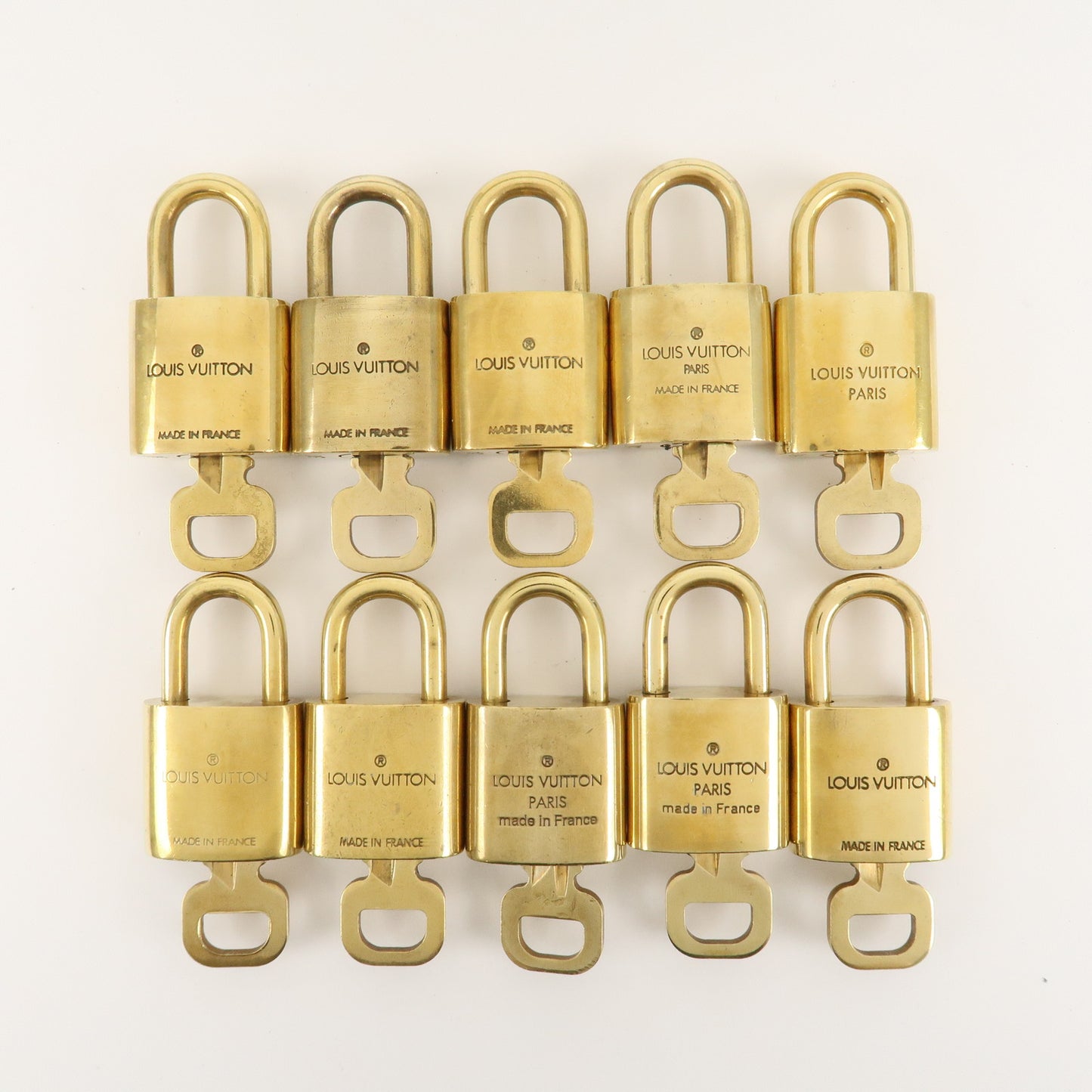 Louis Vuitton Set of 10 Lock & Key Cadena Key Lock Metal Gold